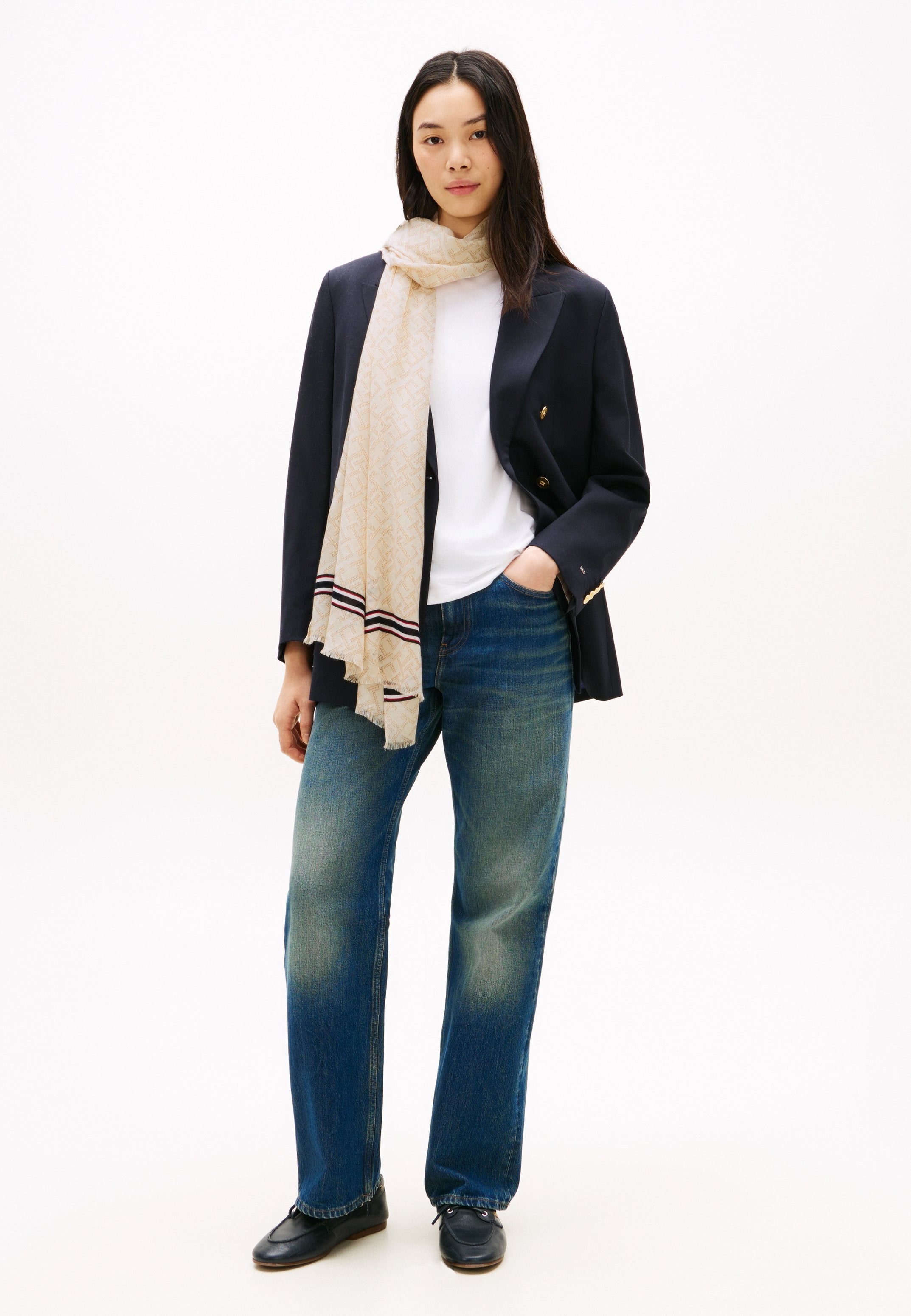 TH MONOGRAM LIGHTWEIGHT SCARF - Scarf - sugarcane