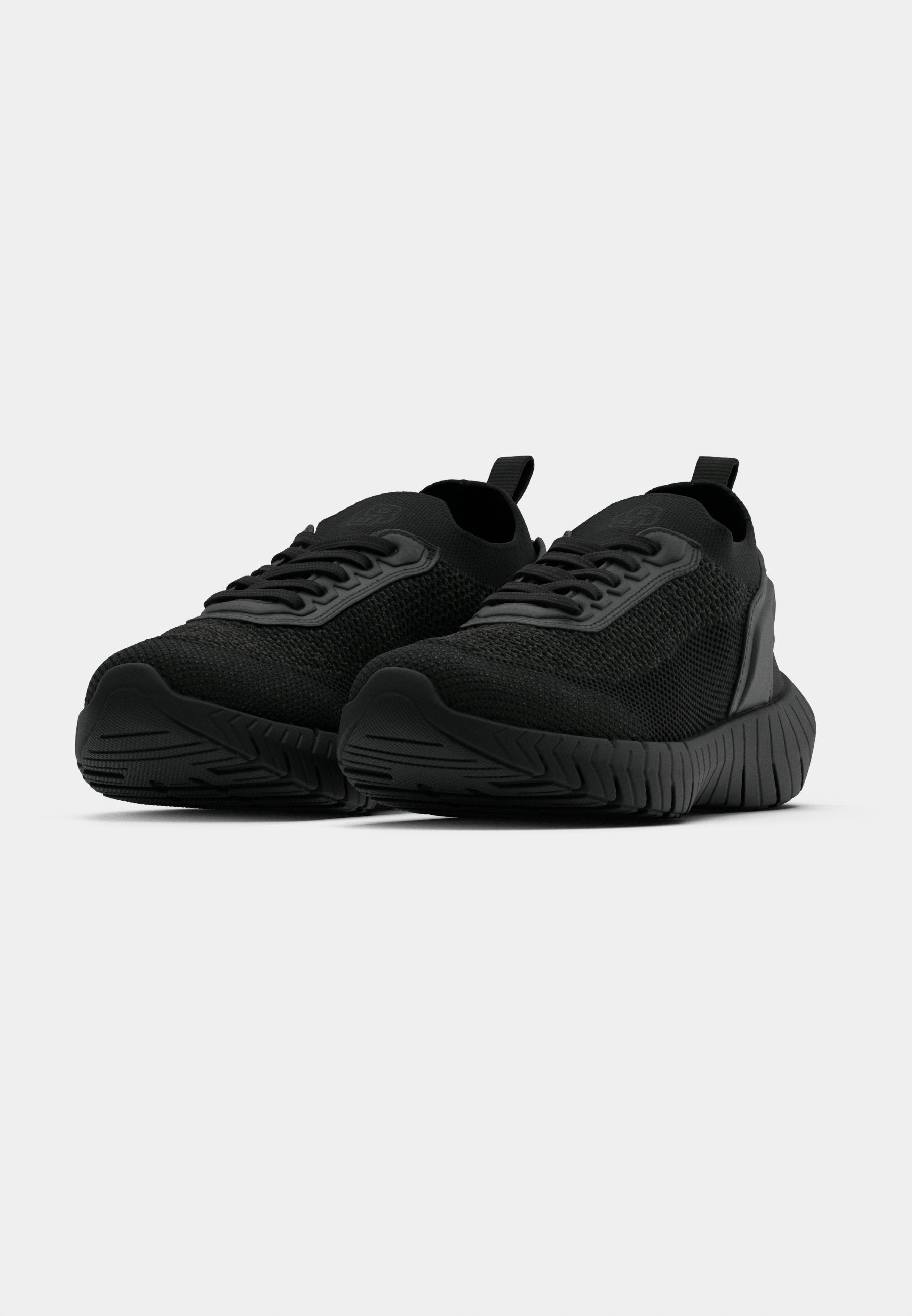 Trainers - black
