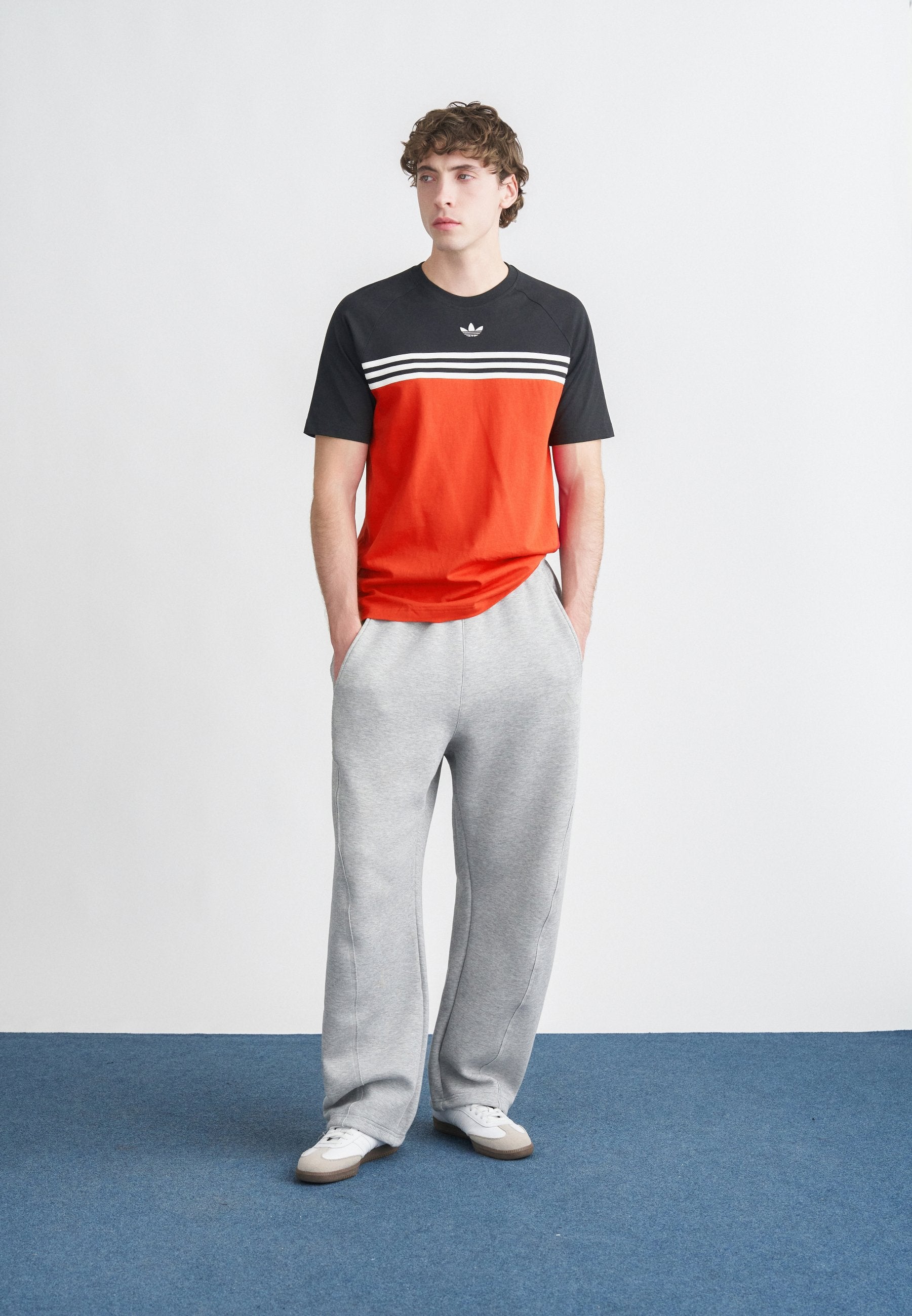 CHEST - Print T-shirt - better scarlet/black