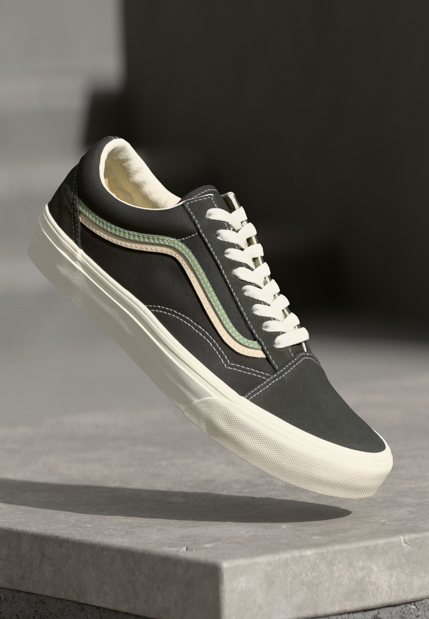OLD SKOOL UNISEX - Skate shoes - faded black/neutral olive