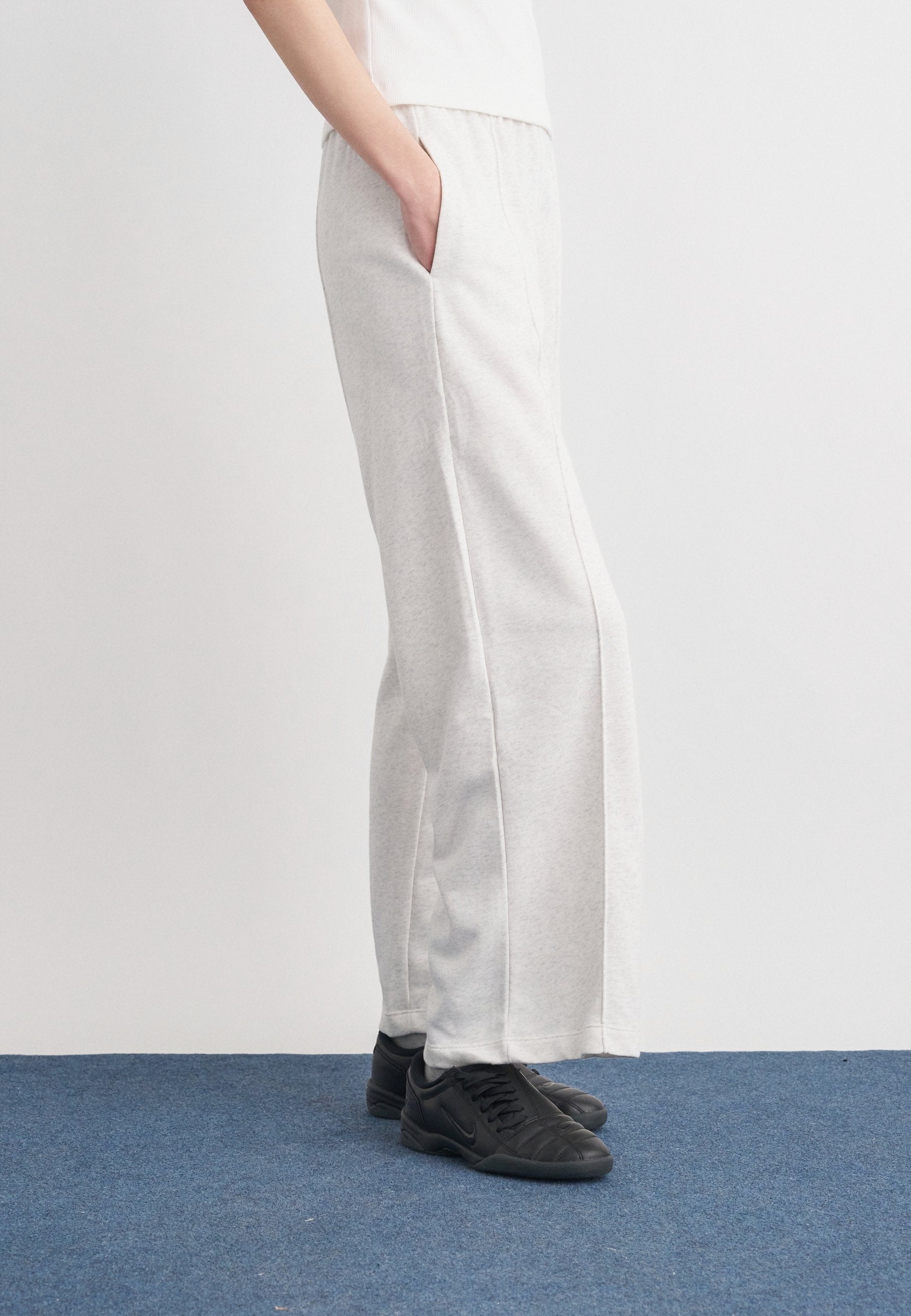 Tracksuit bottoms - birch heather/white/black