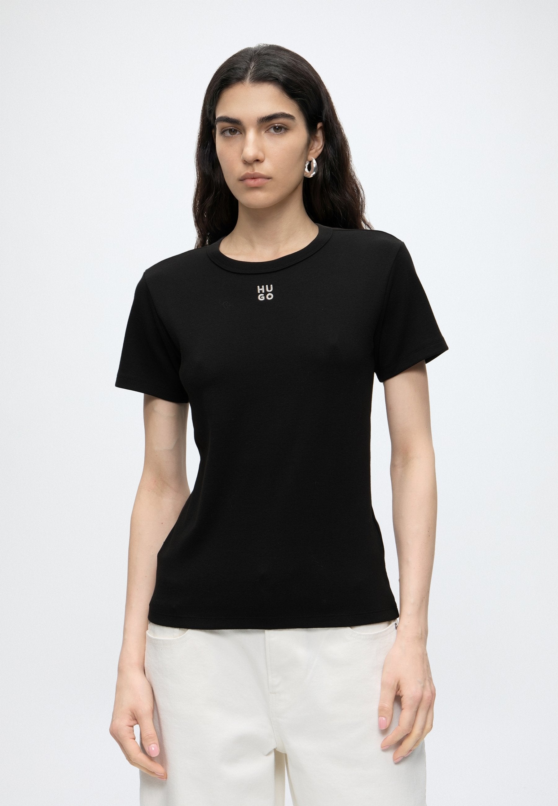DELORIS - Basic T-shirt - black