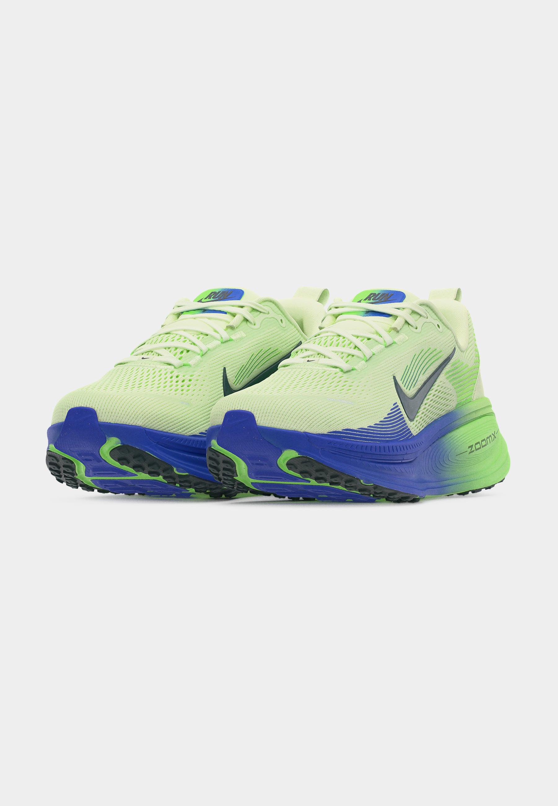 VOMERO UNISEX - Road running shoes - white/black spruce/volt tint/sapphire/lime blast