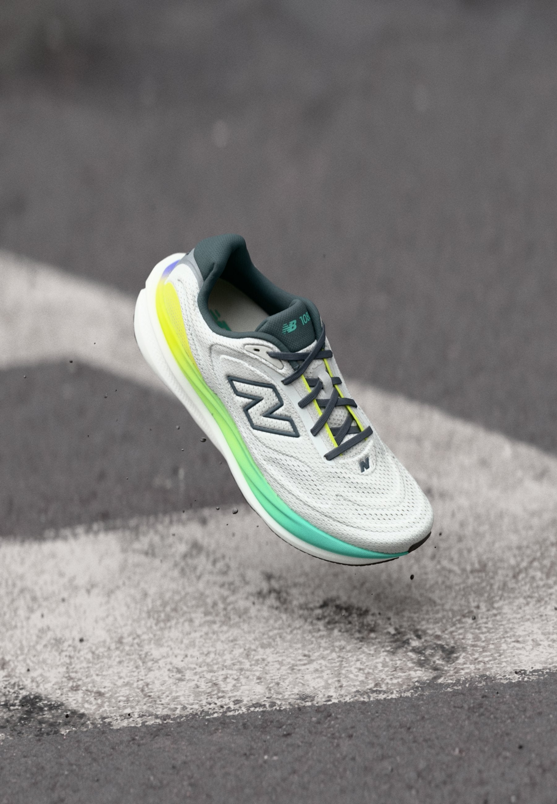 1080V15 - Road running shoes - reflection graphite