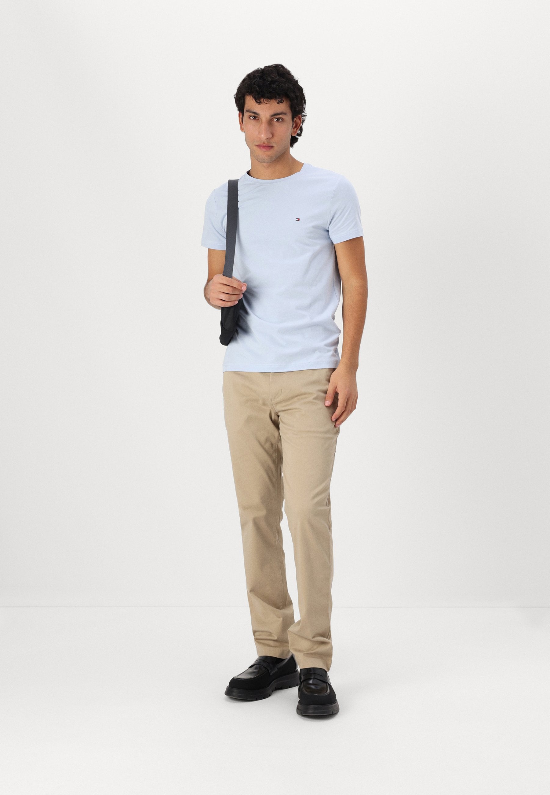 SLIM FIT TEE CORE ESSENTIALS - Basic T-shirt - breezy blue