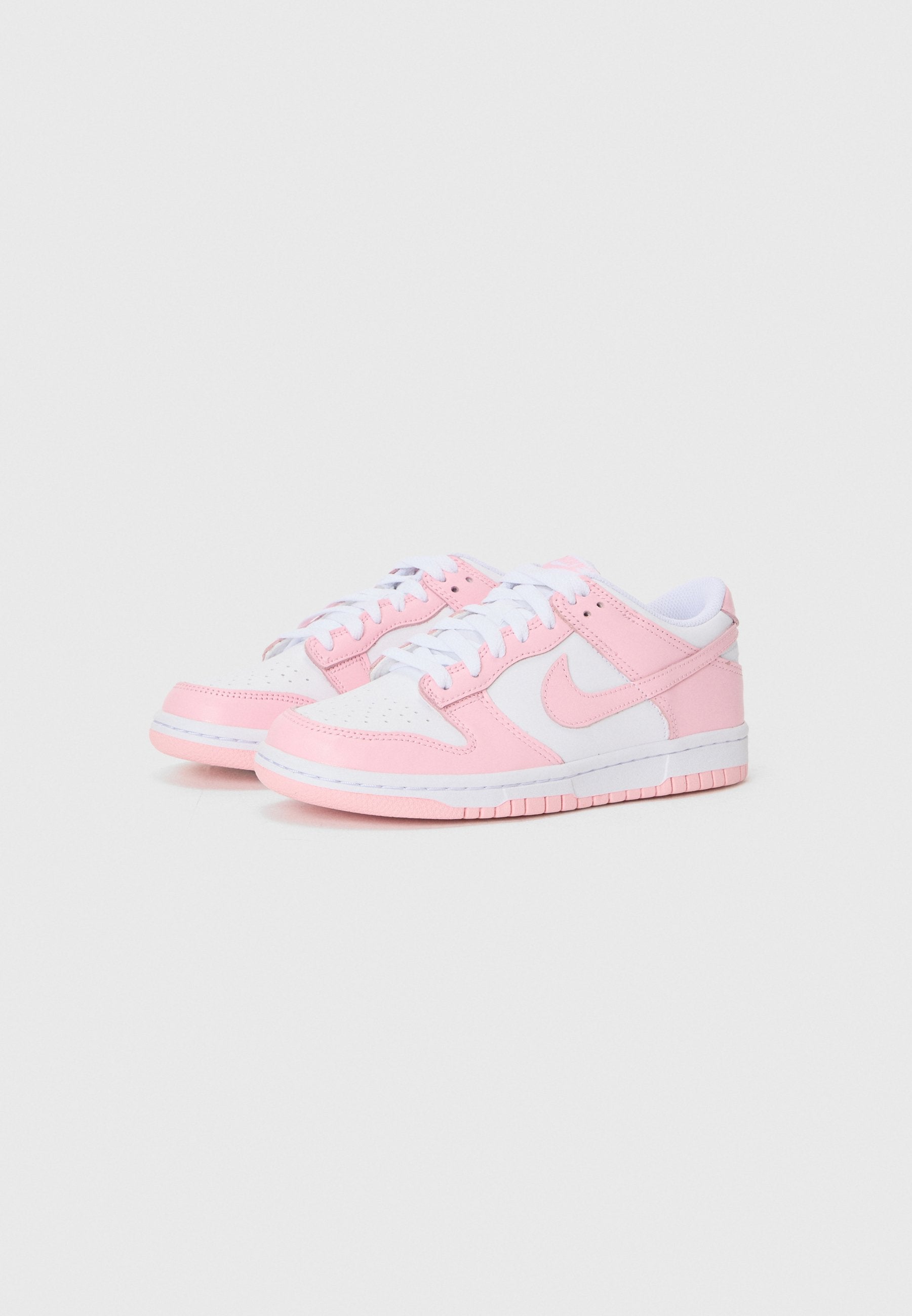 DUNK LOW UNISEX - Trainers - white/med soft pink