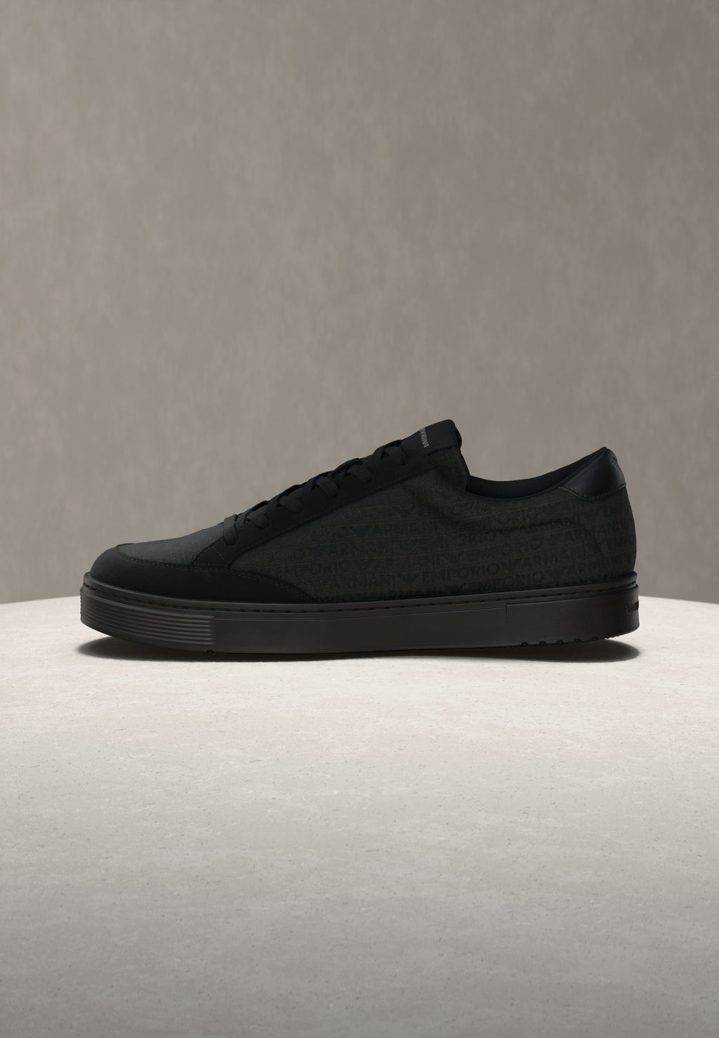 Trainers - black