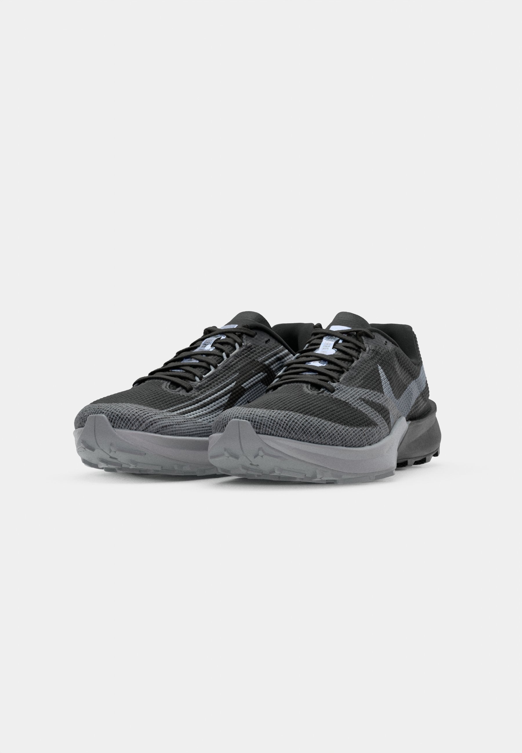 TERRA KIGER 10 - Trail running shoes - black/white/cool grey