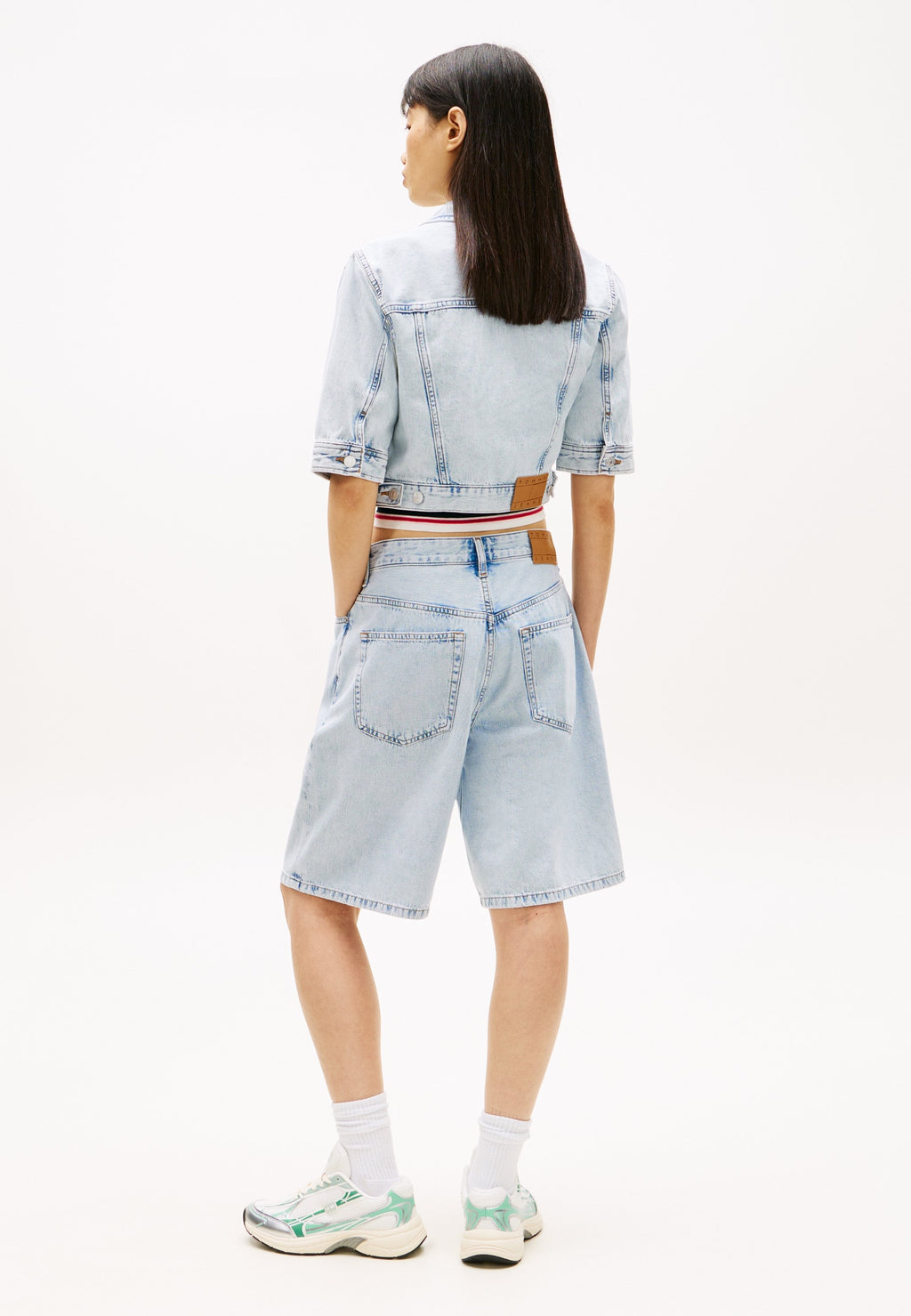 CROPPED REGULAR DENIM TRUCKER JACKET - Denim jacket - denim light