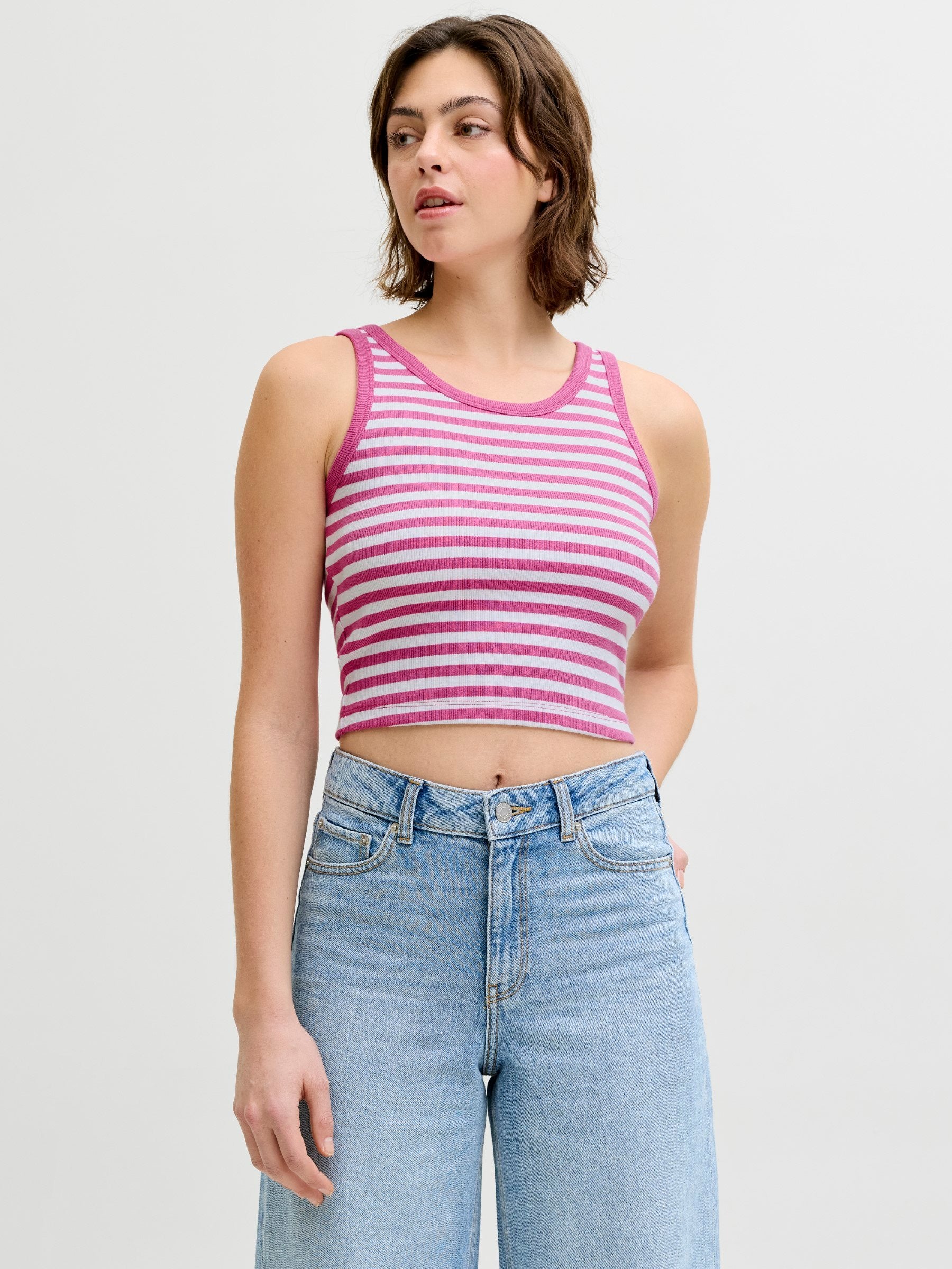 JXFALLON - Top - bright white stripesfiji flower