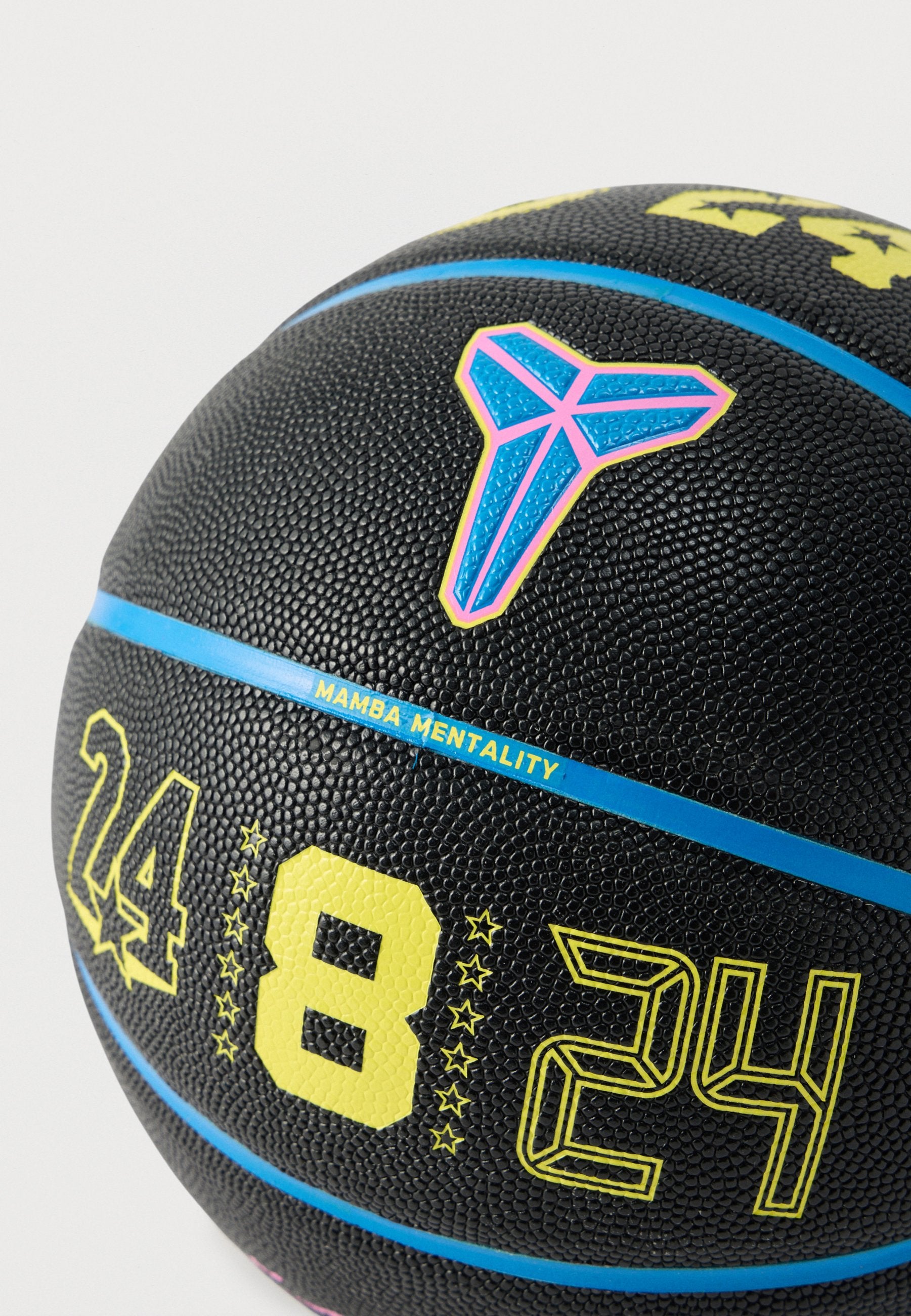TOUS TERRAINS KOBE BRYANT UNISEXE - Basketball - noir/bleu/rose/jaune