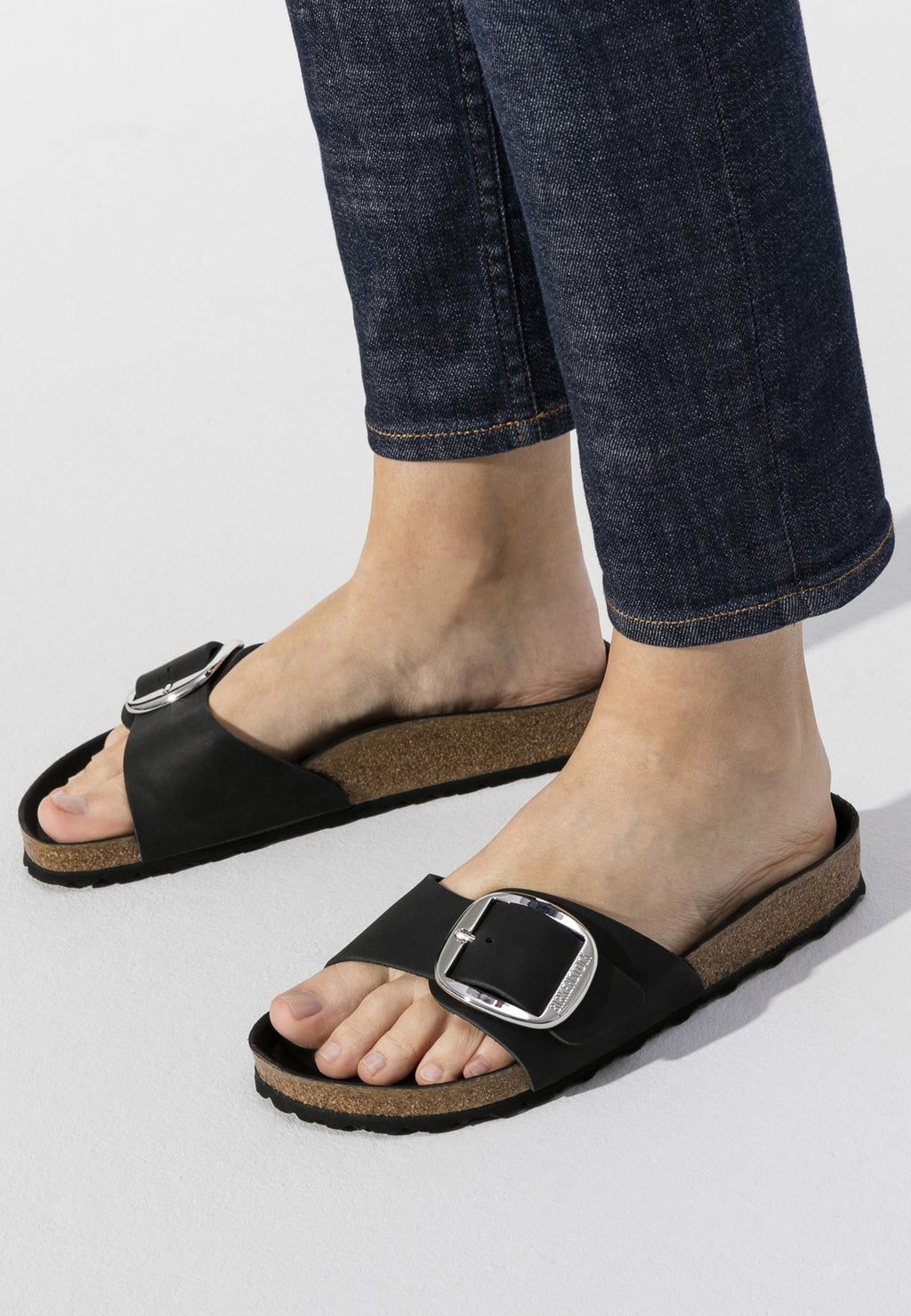 MADRID BIG BUCKLE REGULAR - صنادل - أسود
