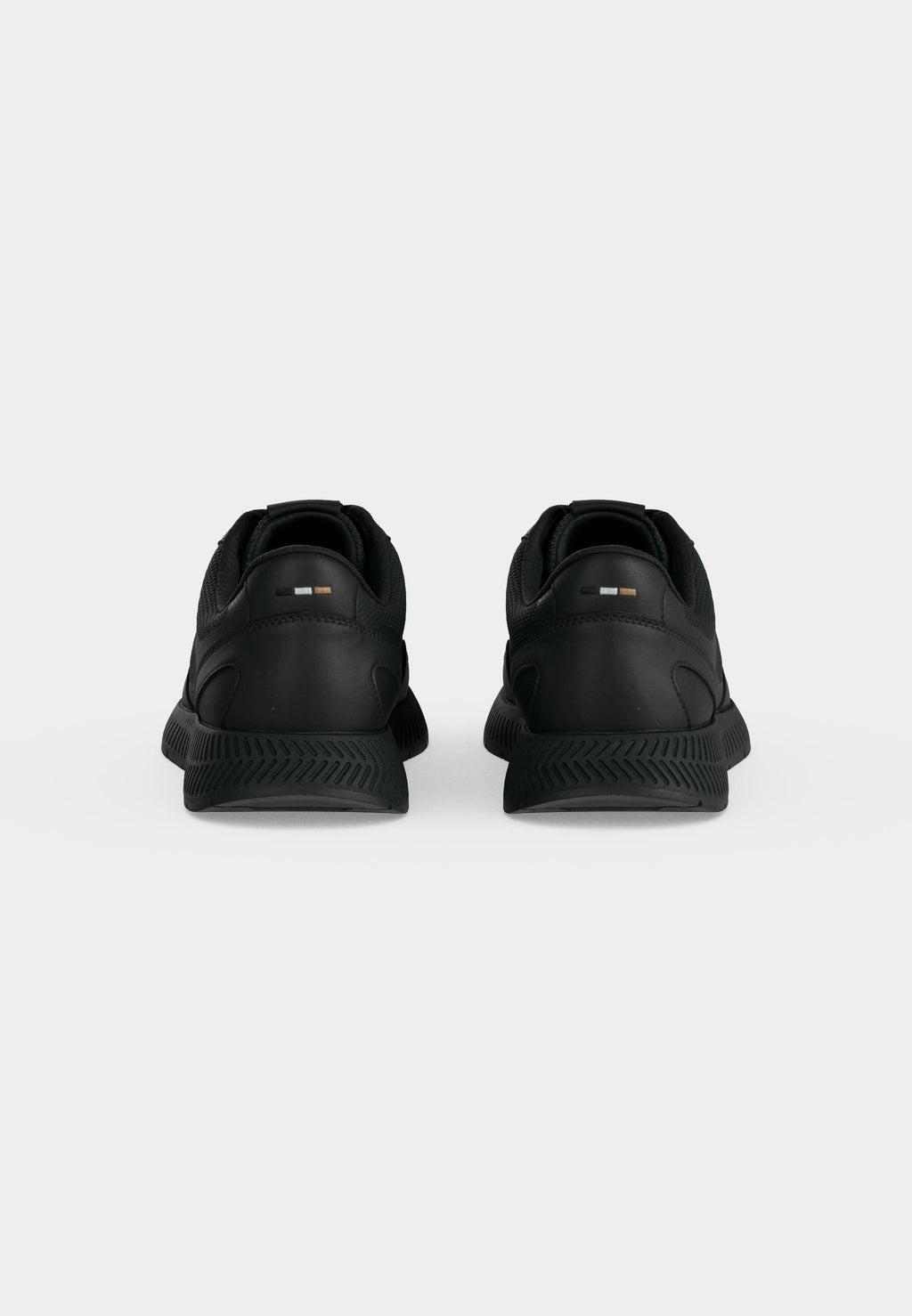 Trainers - black