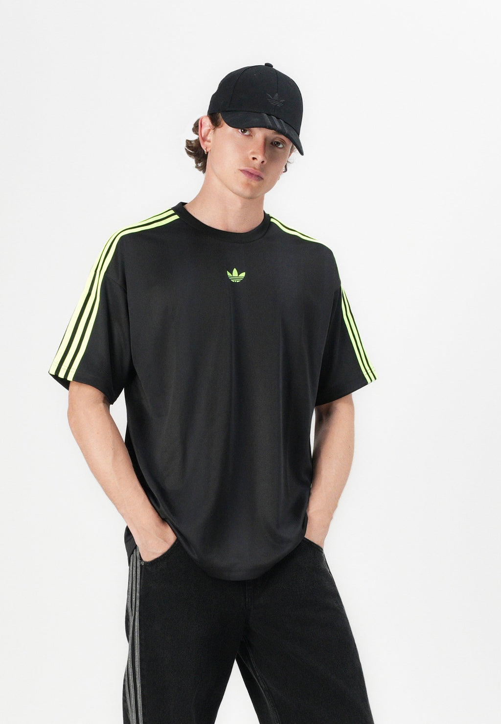 JACQUARD JERSEY - Print T-shirt - black/signal green