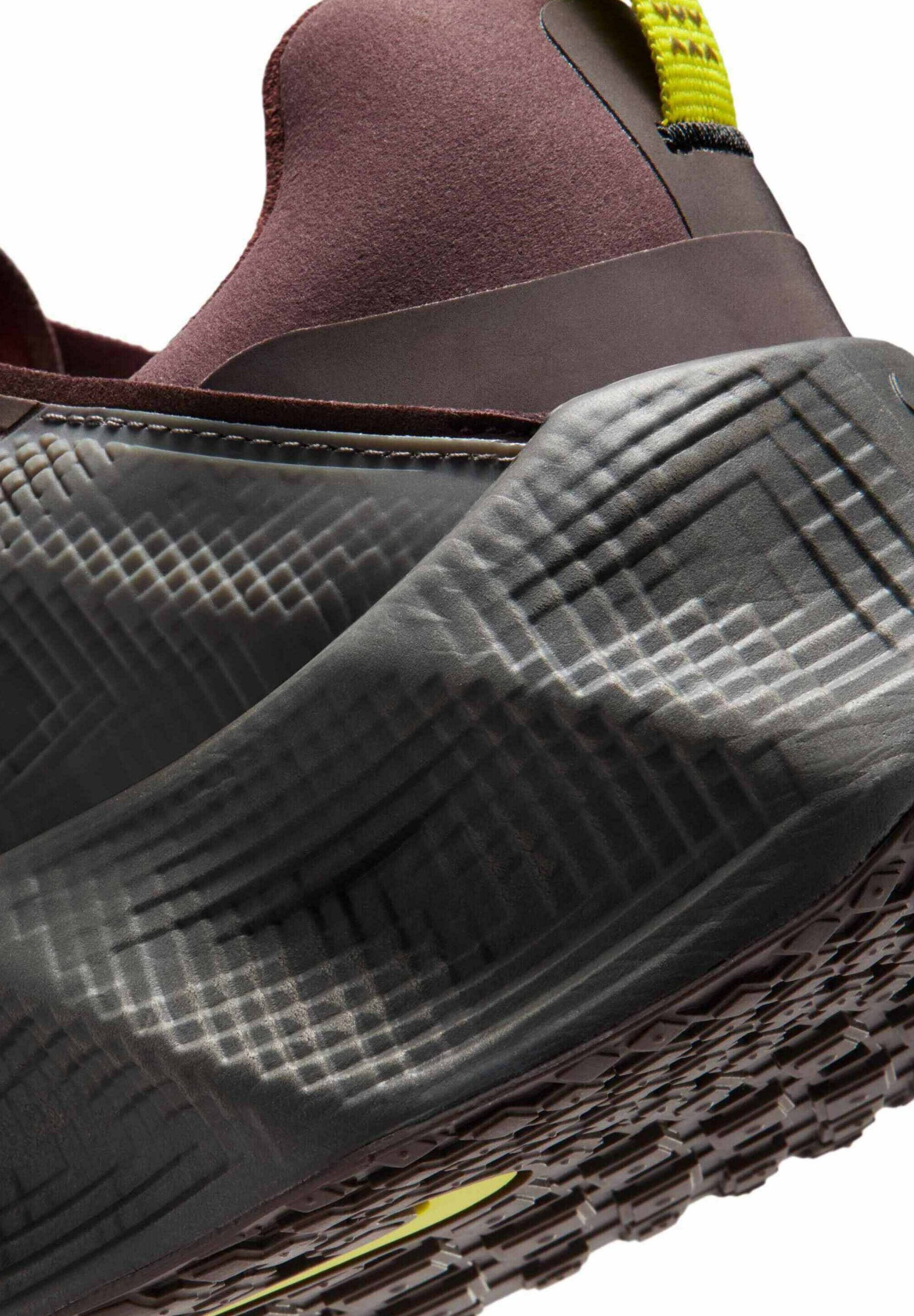 WITH REFLECTIVE DESIGN ACCENTS AVA ROVER - Trainers - earth black/bright cactus/bright cactus