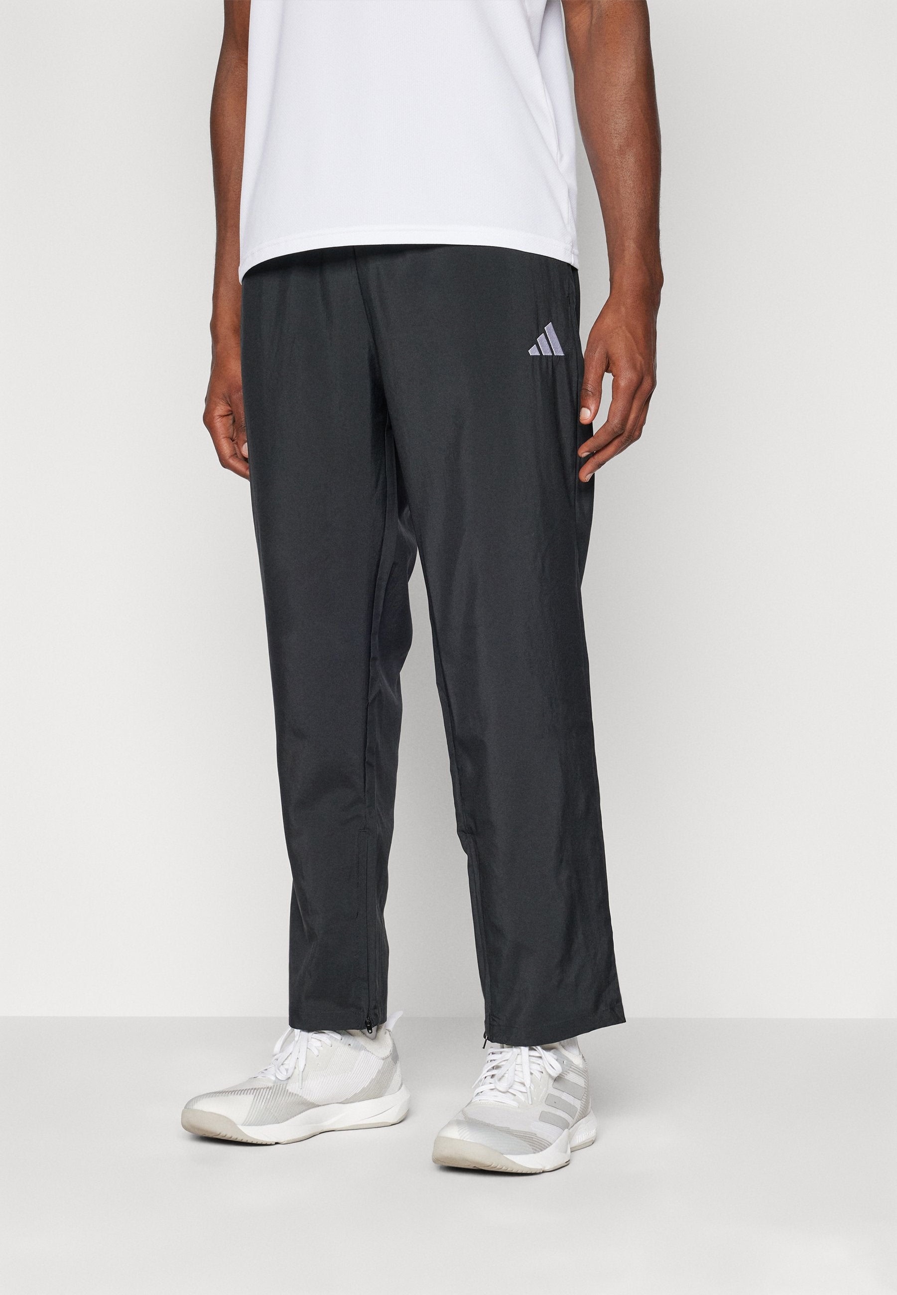ESSENTIAL SMALL LOGO STANFORD  OPEN HEM - Trousers - black/white