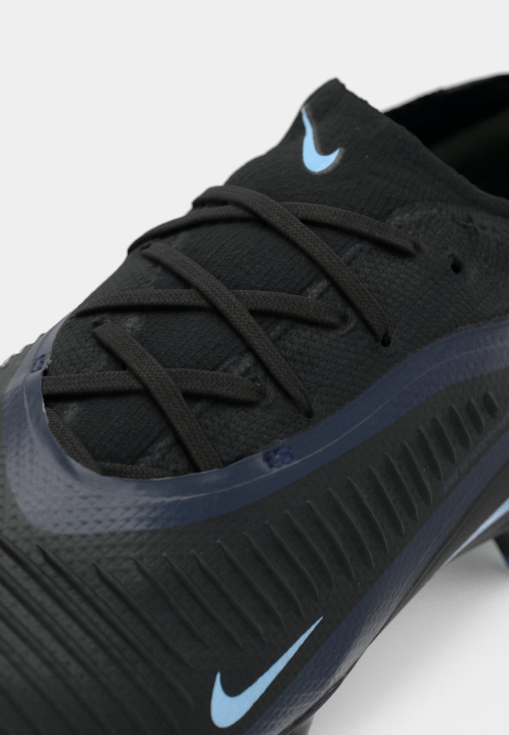 PHANTOM 6 LOW PRO FG UNISEX - Firm-ground football boots - black