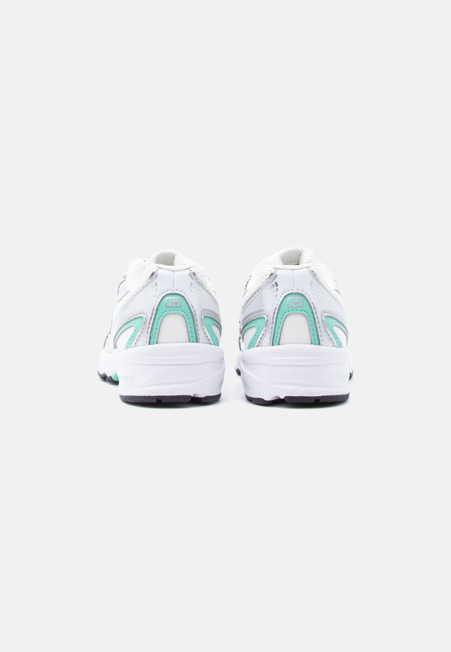 740 UNISEX - Trainers - silver-coloured metallic/deep end