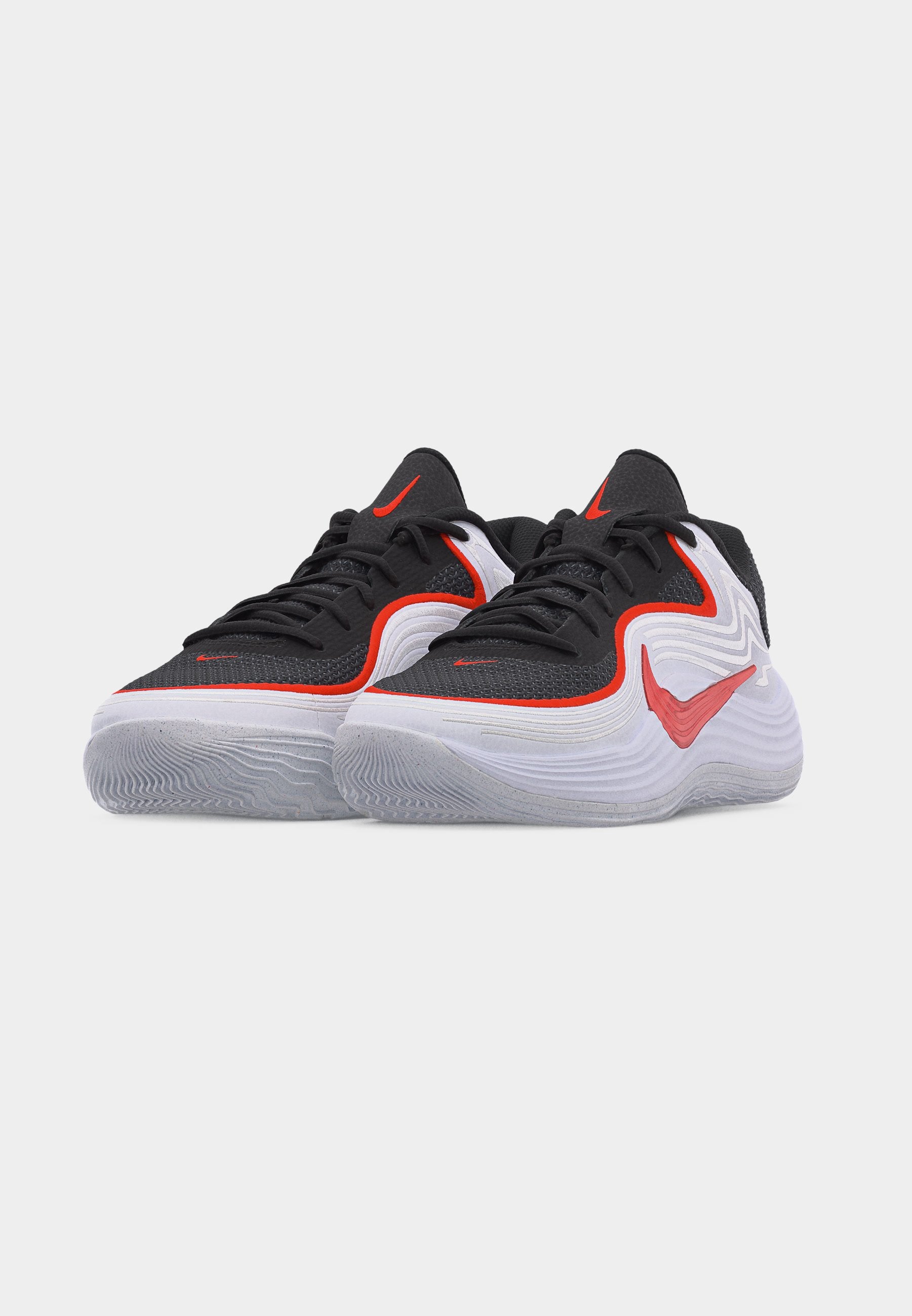 PRECISION 8 LOW UNISEX - Basketball shoes - black/picante red/white