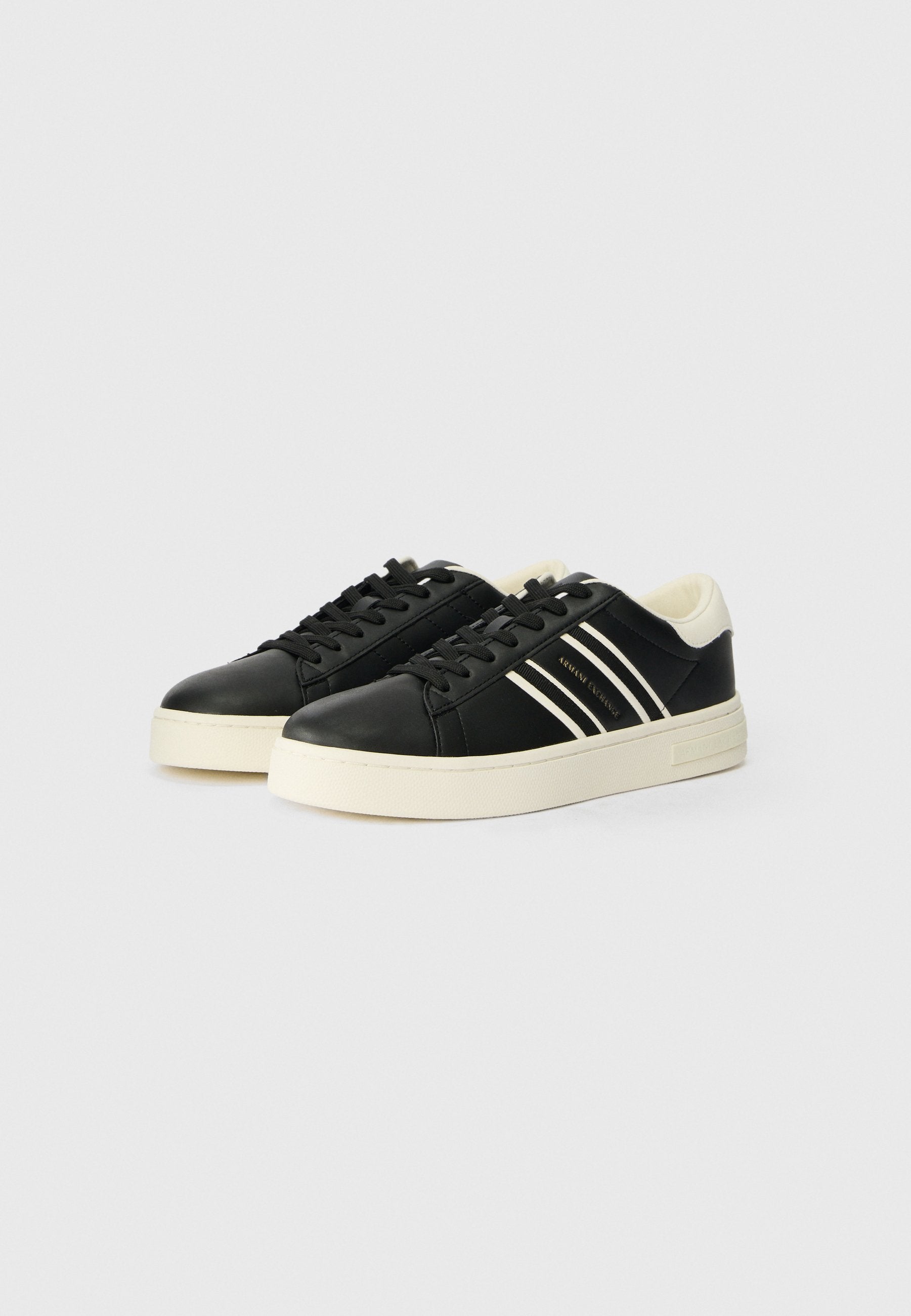 Trainers - black/off-white