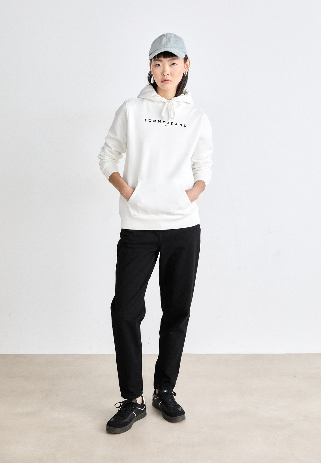 LINEAR LOGO FLEECE DRAWSTRING HOODY - Hoodie - ecru