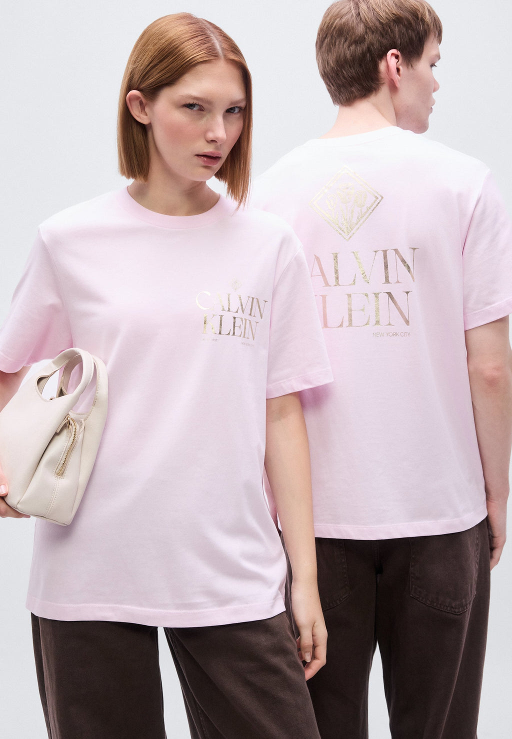 20S ROSES GRAPHIC TEE UNISEX - تي شيرت مطبوع - وردي لؤلؤي