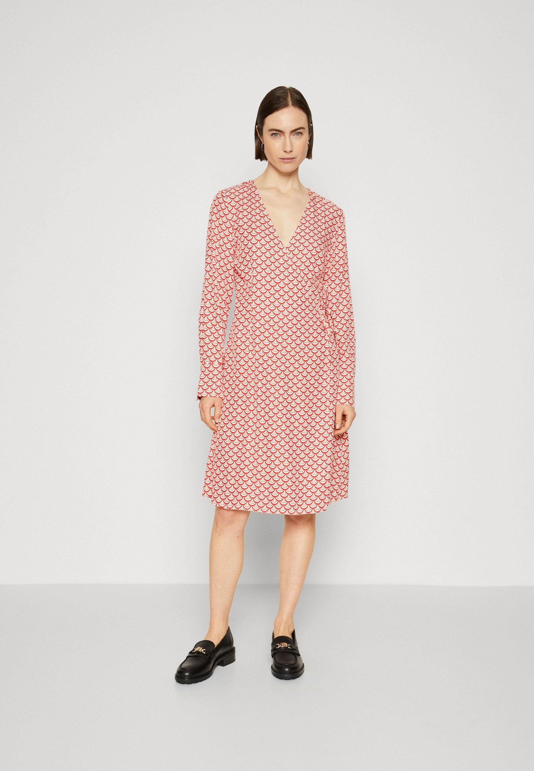 SEAL KNEE DRESS - Day dress - varsity seal/daring scarlet