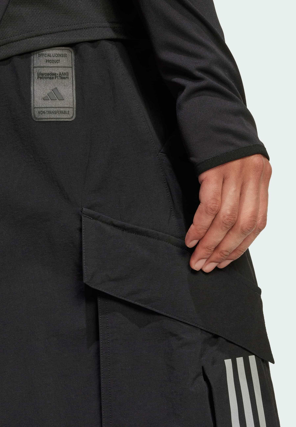 AMG PETRONAS FORMULA ONE MECHANICS LOOSE - Cargo trousers - black   reflective silver