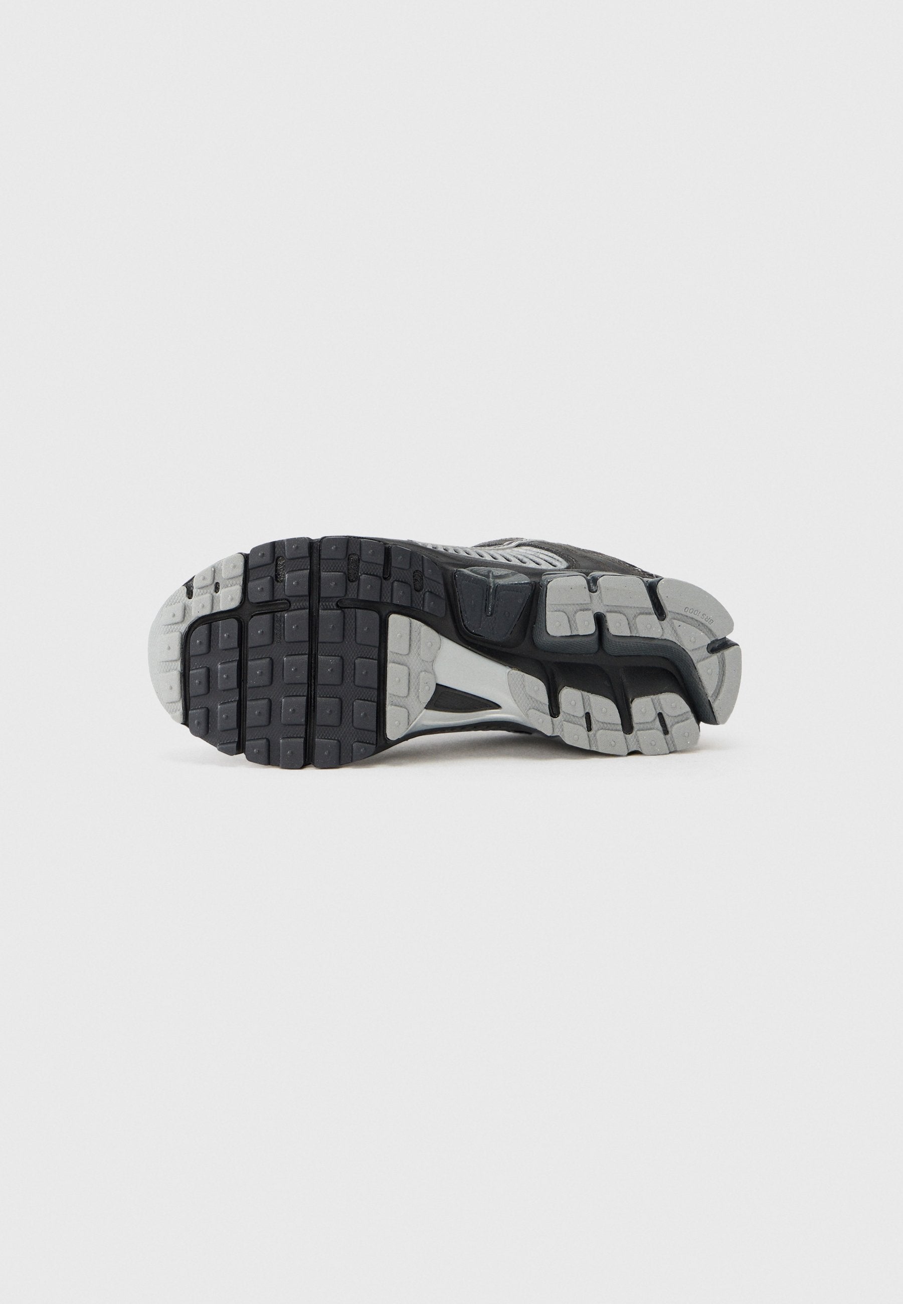 ZOOM VOMERO - Trainers - anthracite/black/chrome/silver-coloured