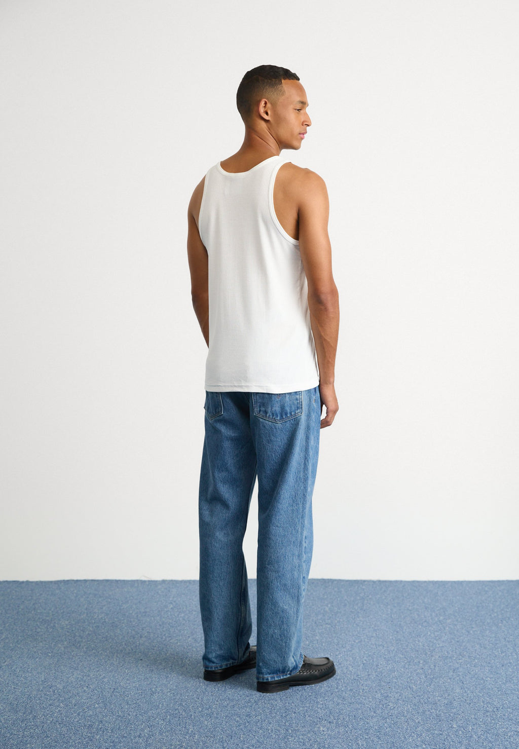 ESS TANK - Top - white