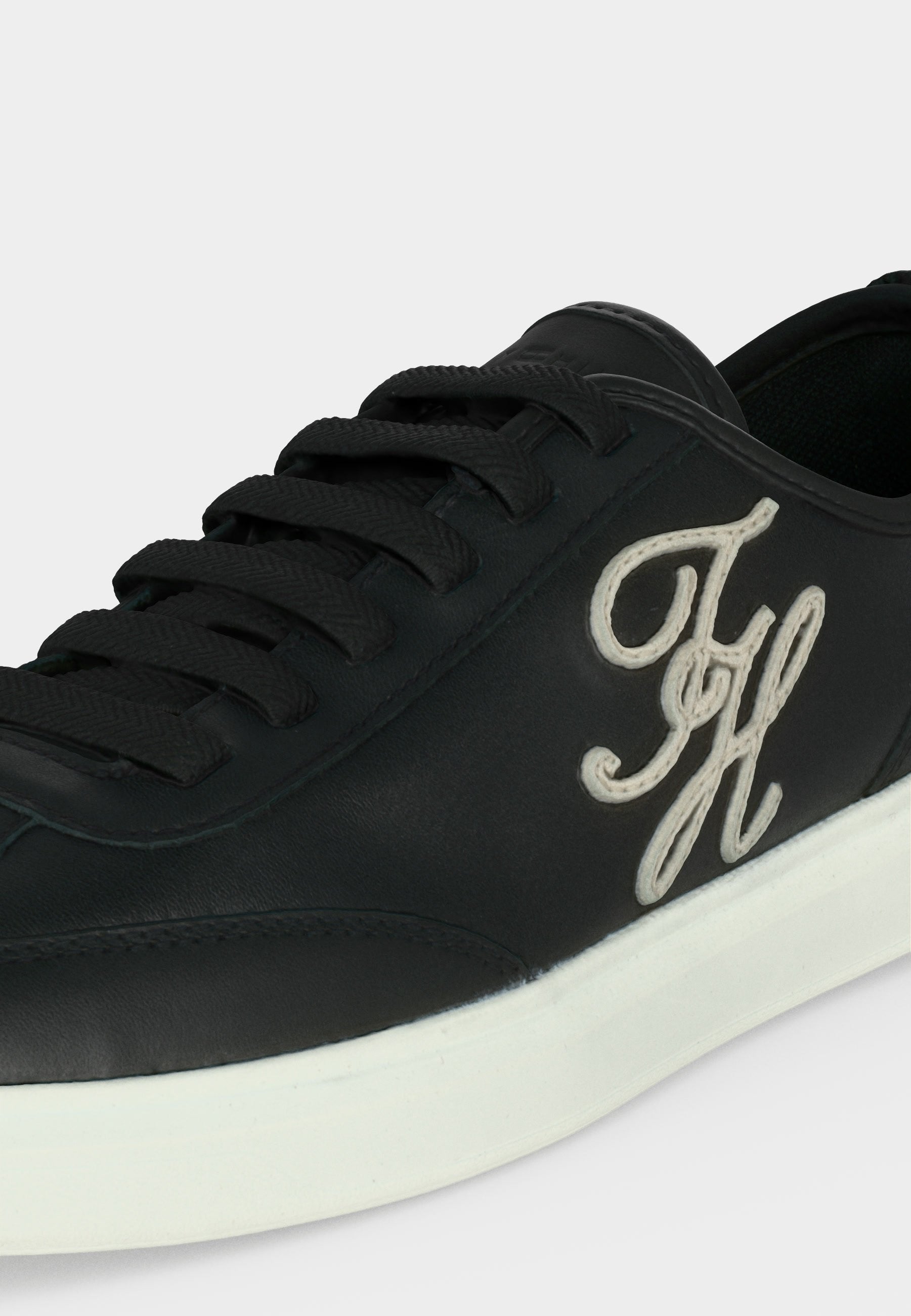 ICON LIGHT - Trainers - black