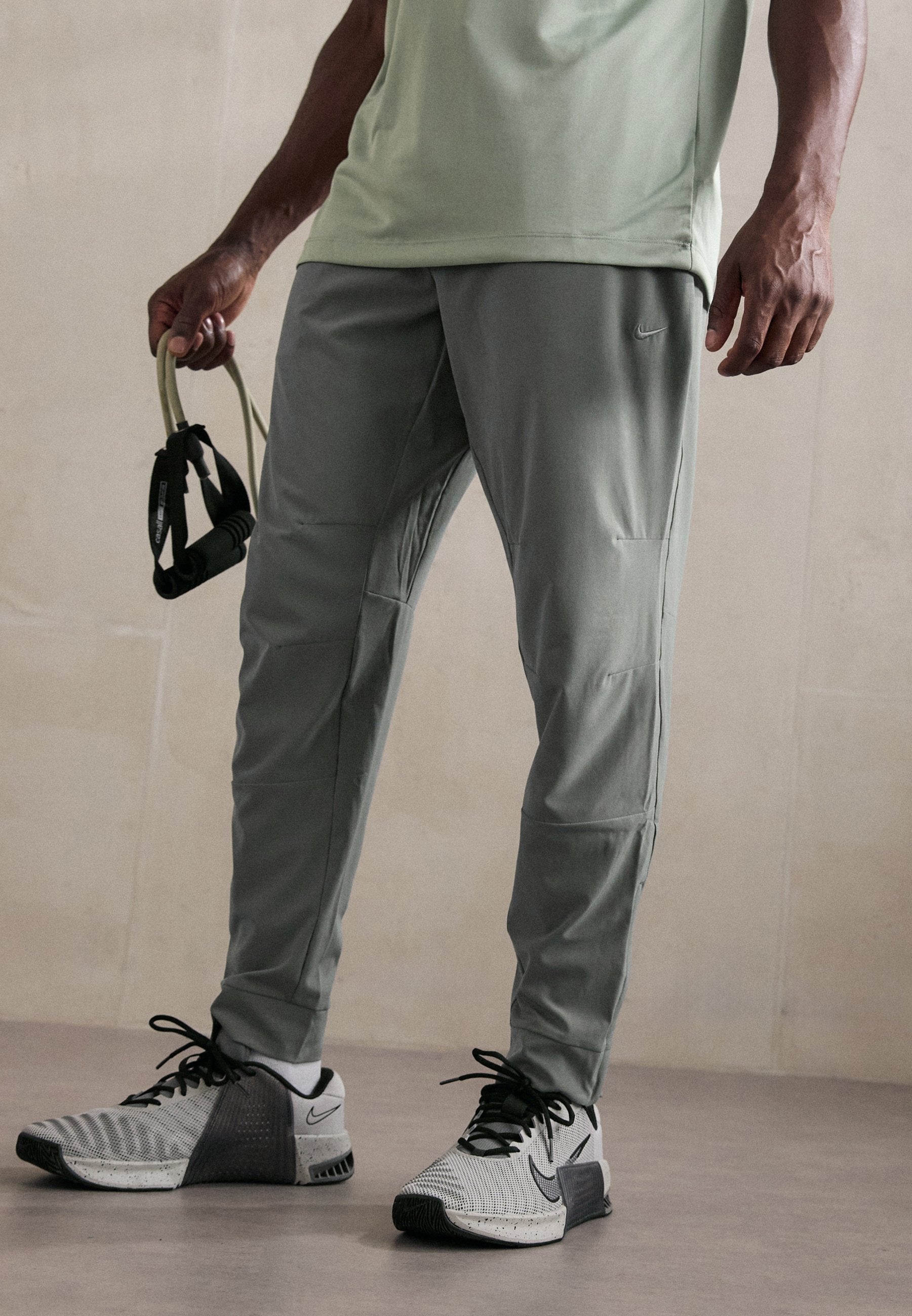 UNLIMITED - Tracksuit bottoms - smoke grey/black/reflective silver