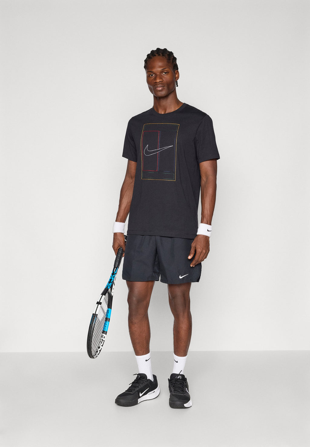NIKECOURT TEE HERITAGE - Print T-shirt - black