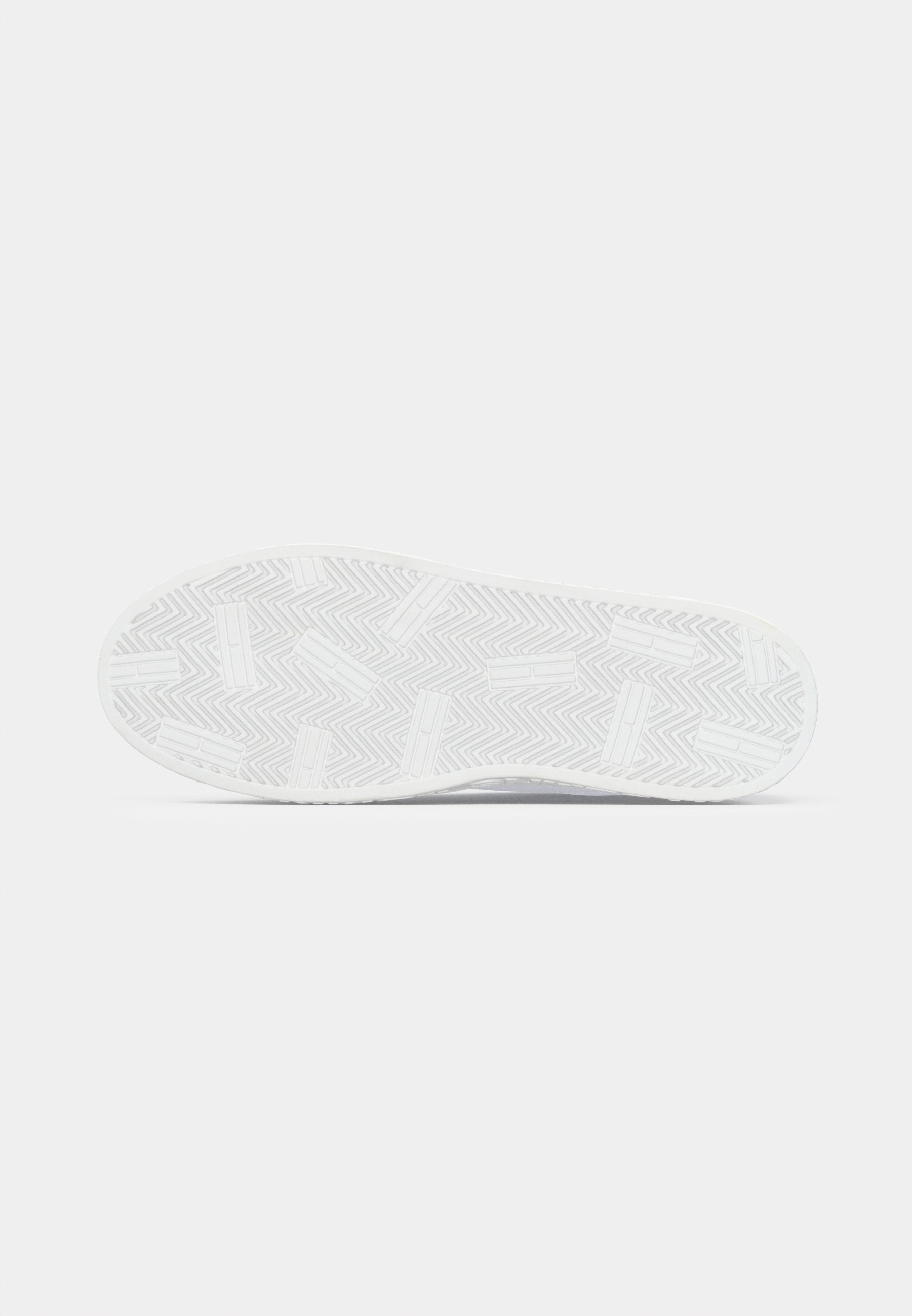 LOGO OUTSOLE - Trainers - white