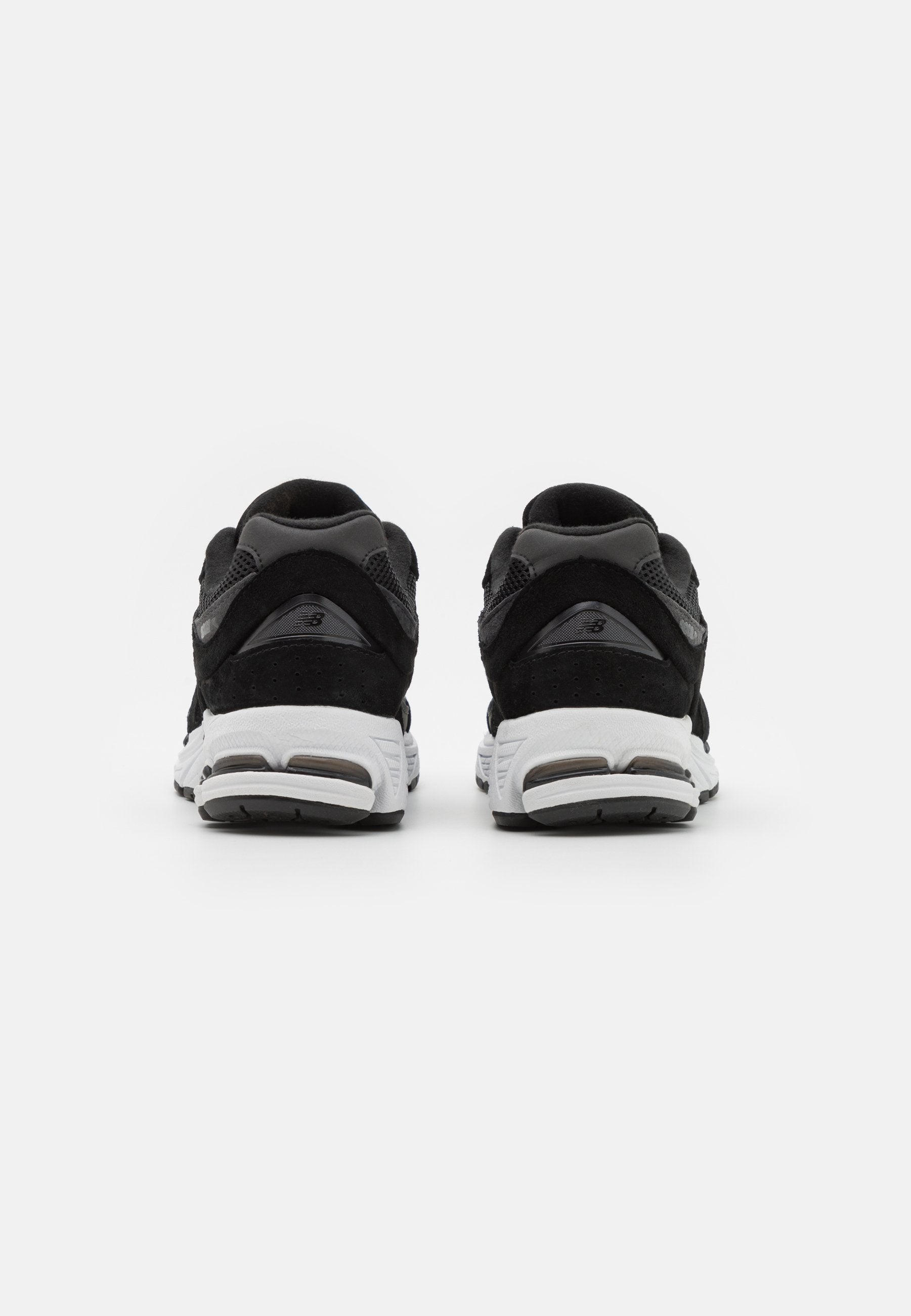 M2002 UNISEX - Trainers - black