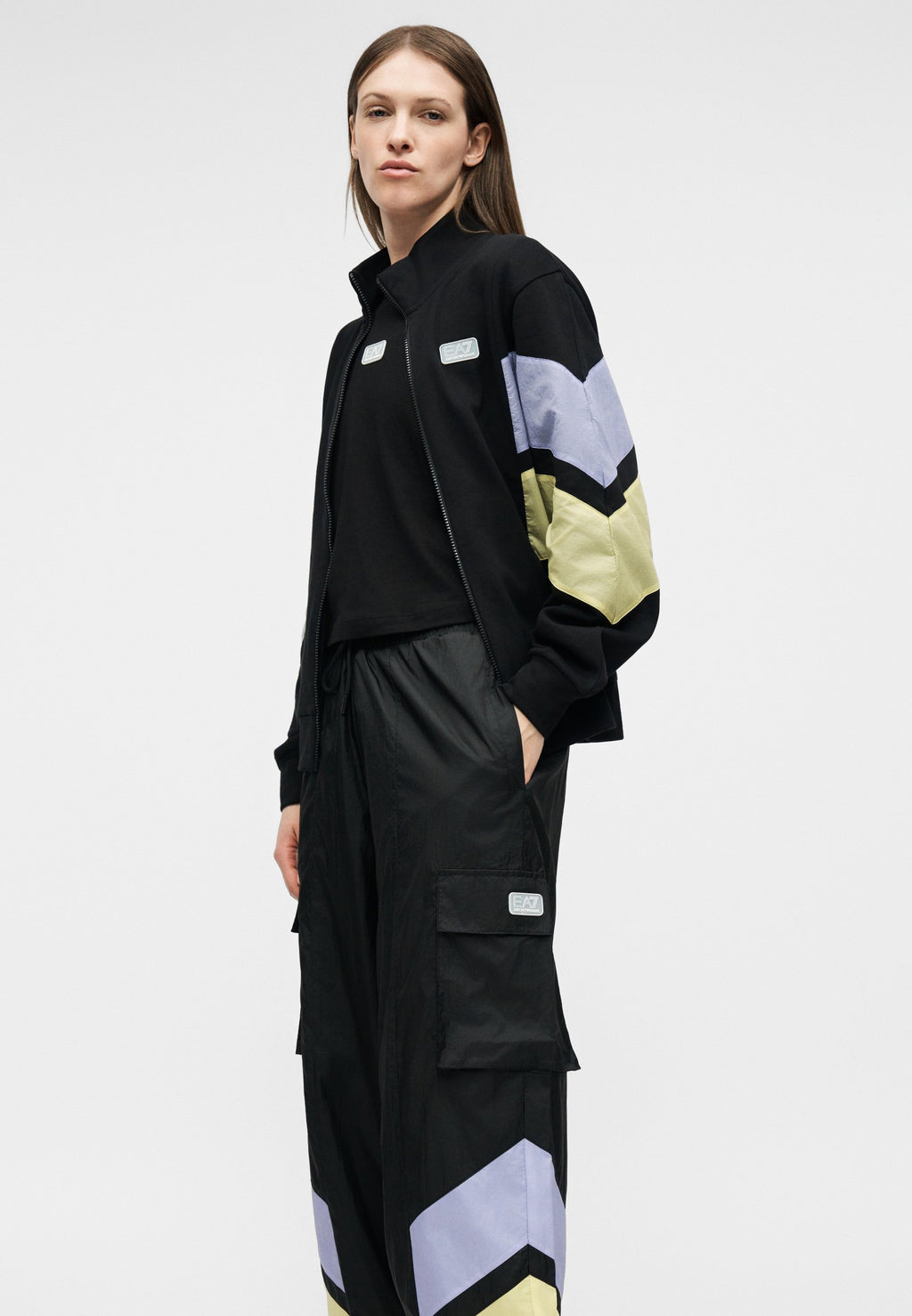 Zip-up sweatshirt - black