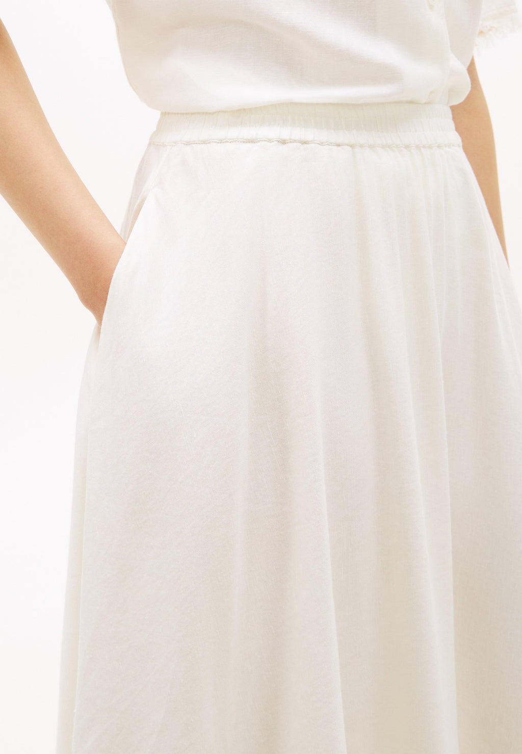 PLEATED LINEN BLEND MIDI A-LINE SKIRT - A-line skirt - ivory