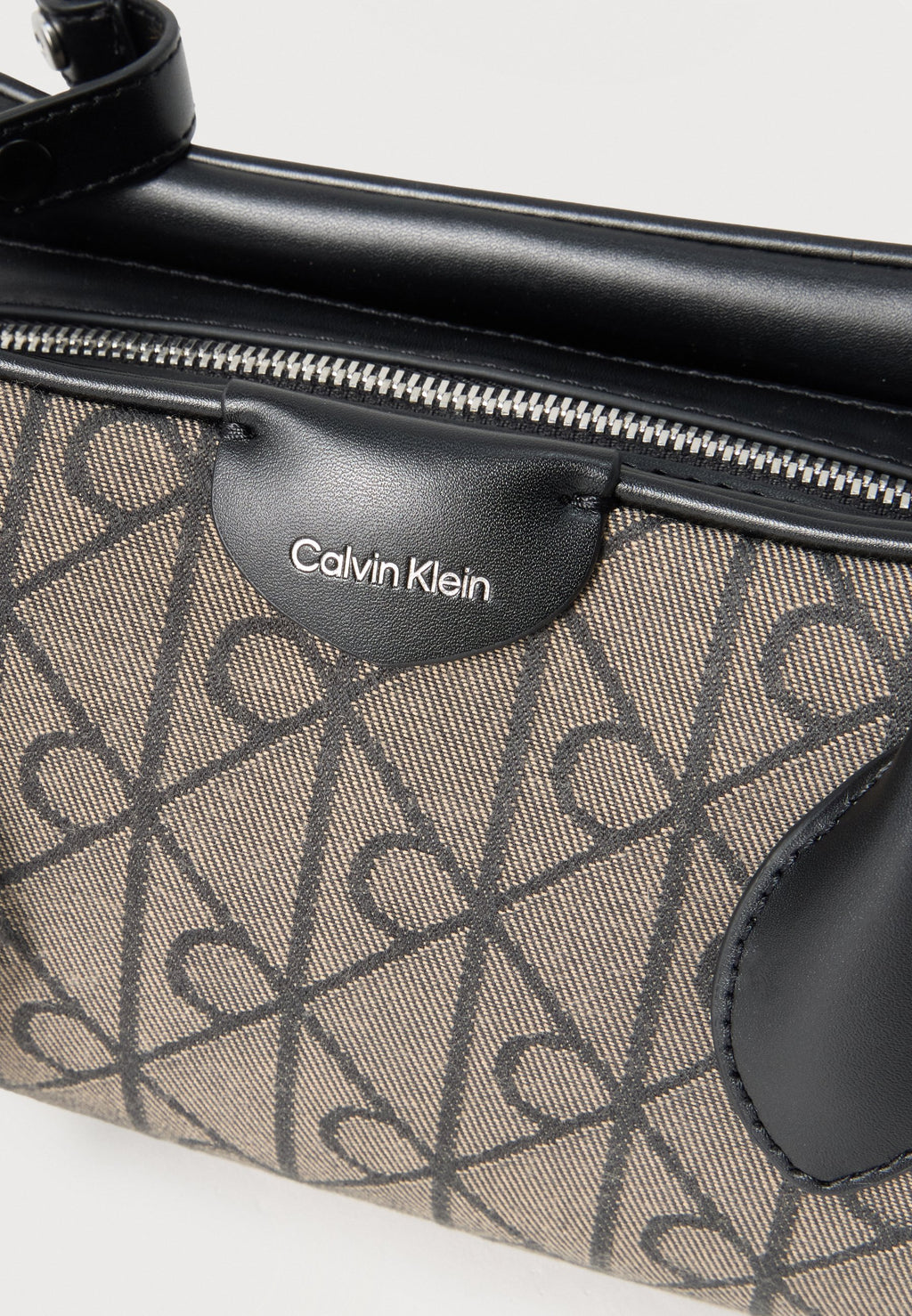EMBLEM TRIO JACQUARD SHOULDER - Handbag - beige/black