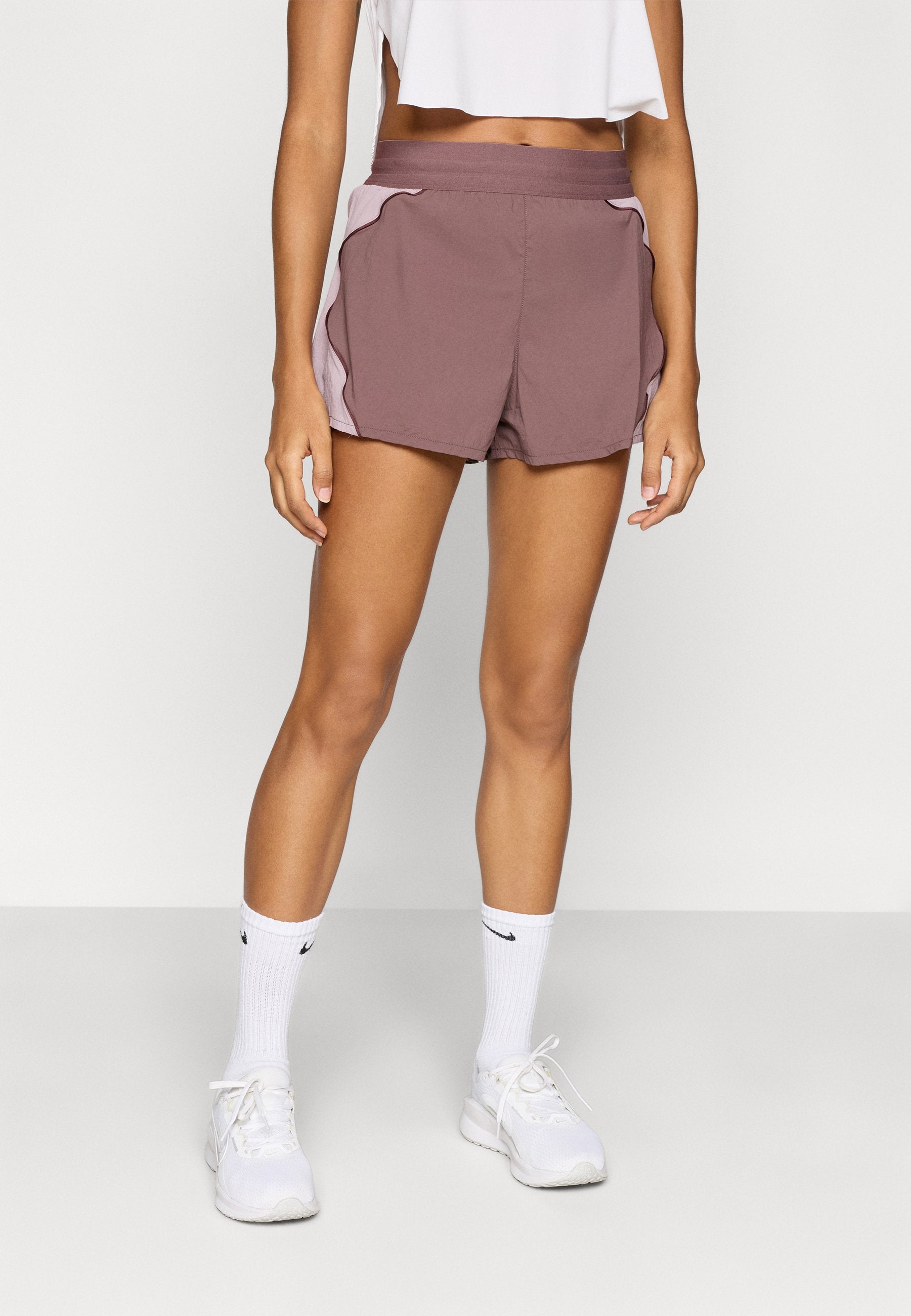 SWIFT SHORT - Sports shorts - tattoo/violet ore/burgundy crush/reflective silver-coloured