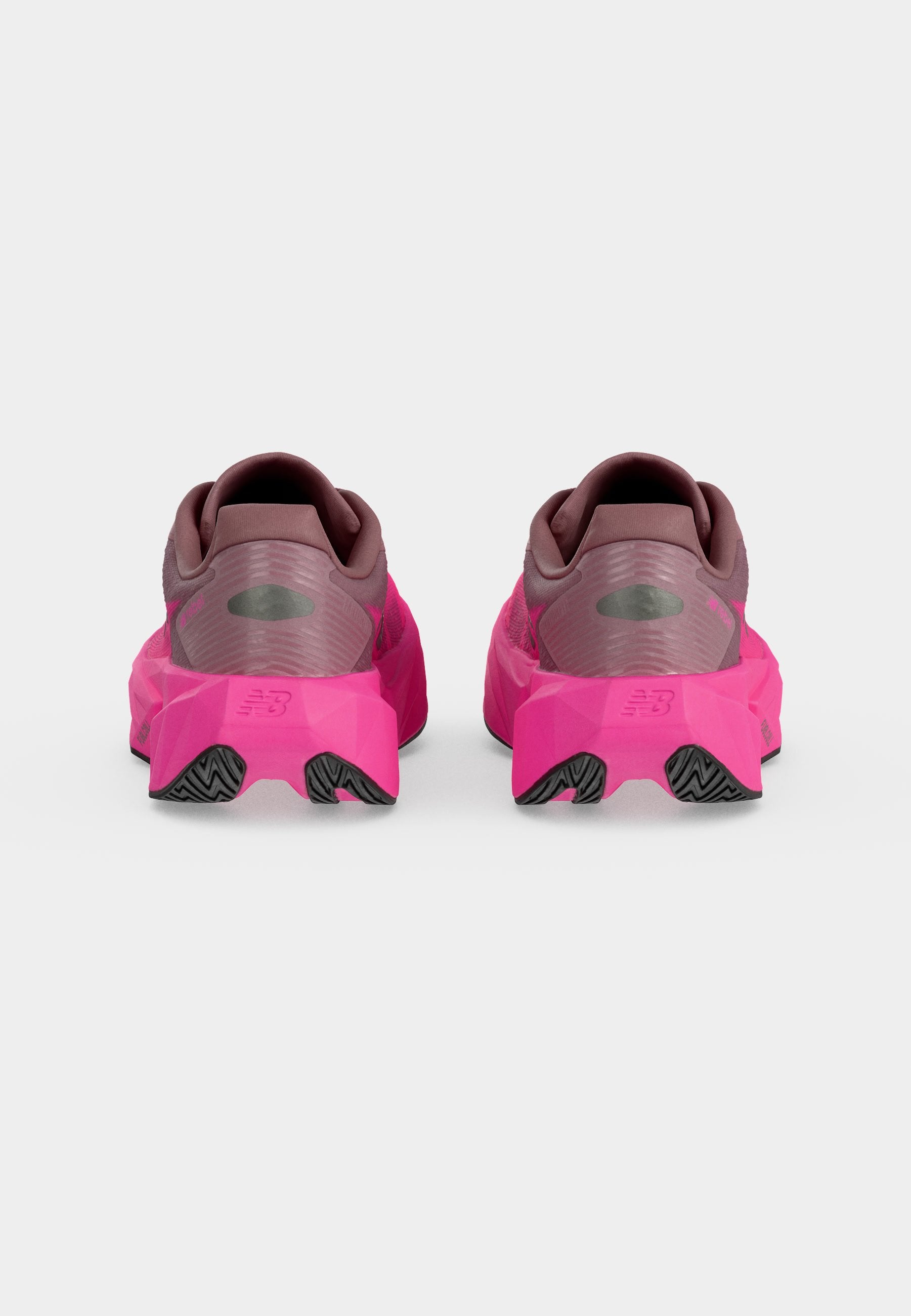 REBEL V5 - Road running shoes - pink heat