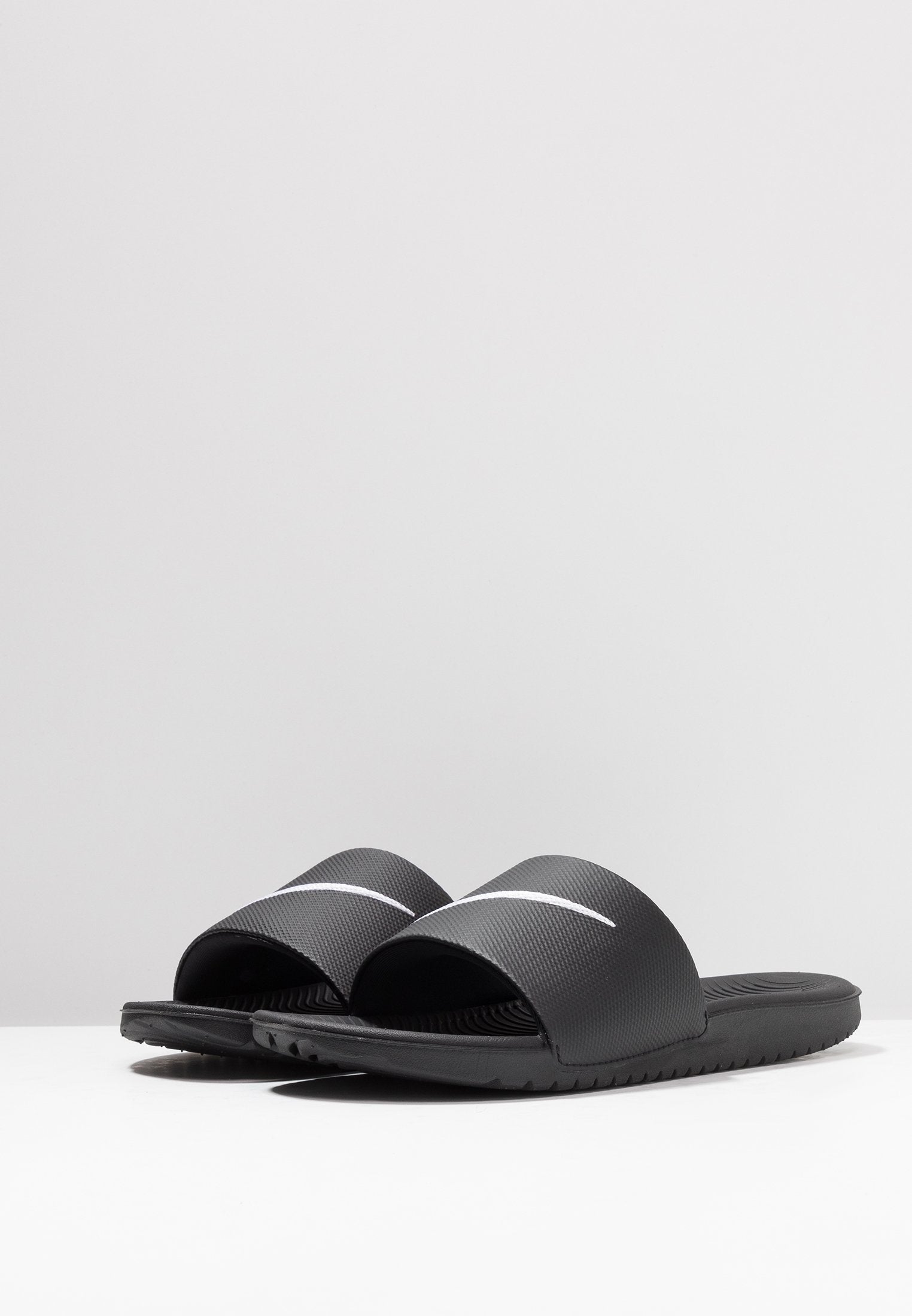 KAWA SLIDE UNISEX - صنادل حمام - أسود/أبيض