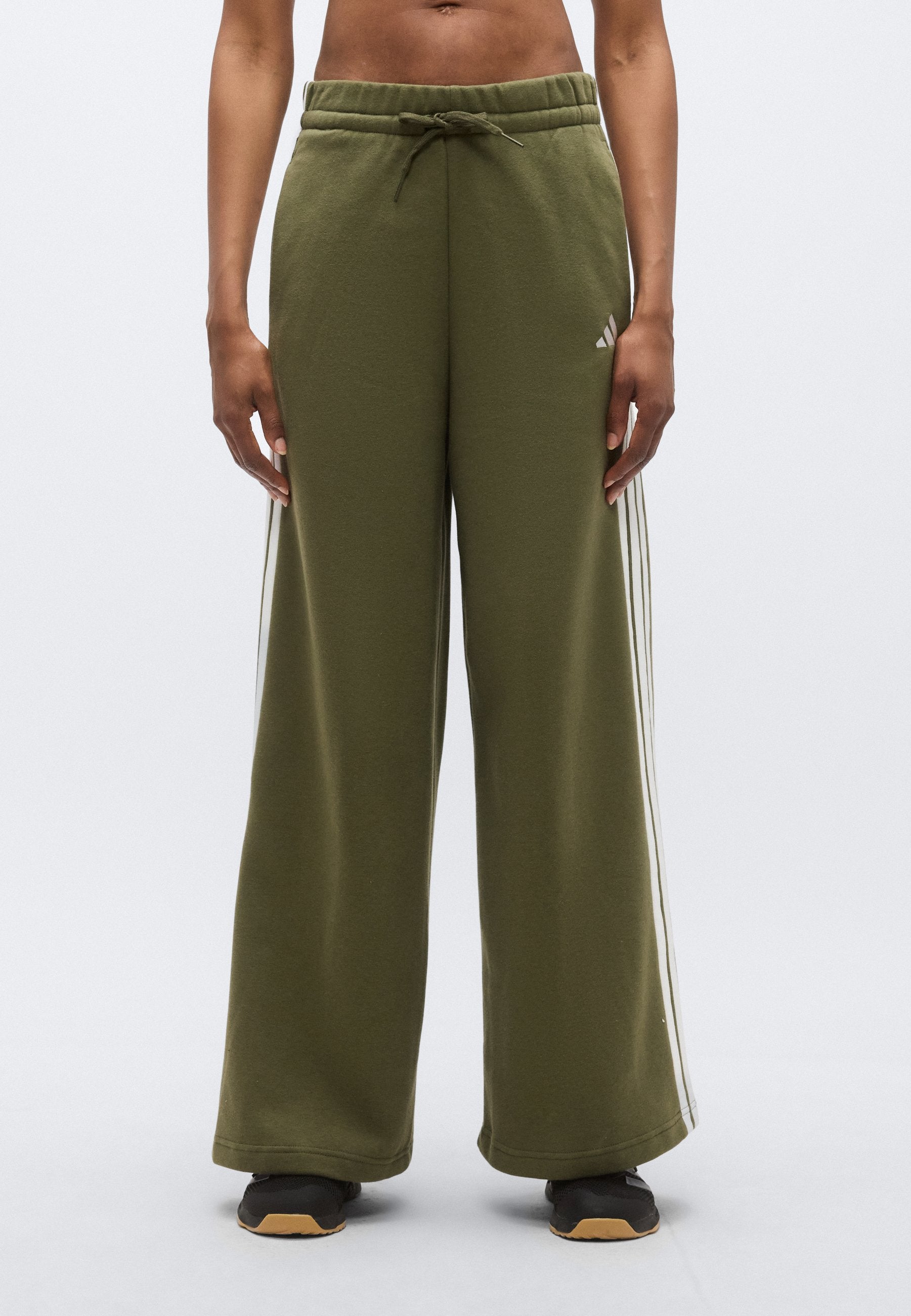 ADIDAS WOMEN 3-STRIPES FLEECE WIDE - Tracksuit bottoms - olive strata