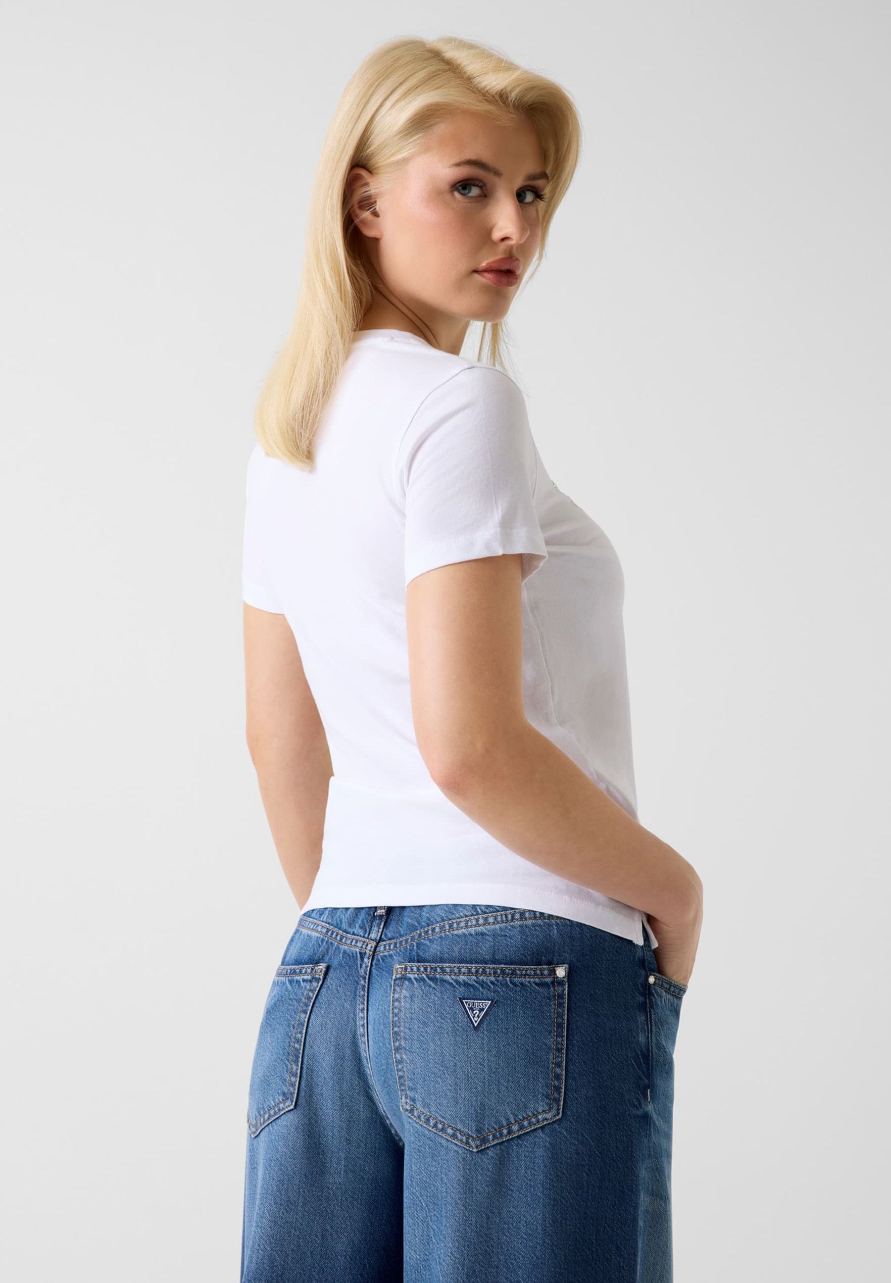 STUDS SCRIPT TEE - Print T-shirt - pure white