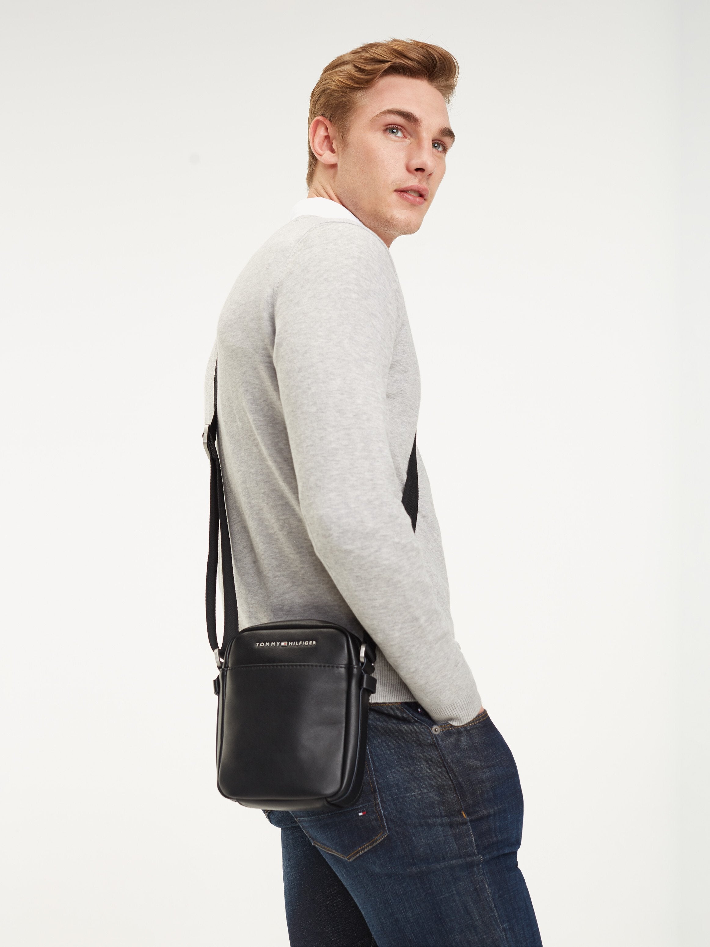 Cross body bag - black