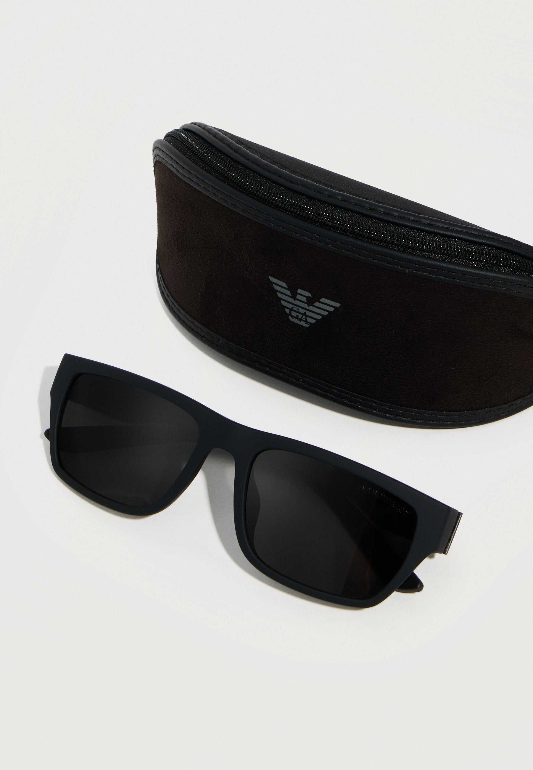 Sunglasses - matte black