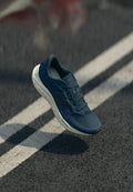 FRESH FOAM ARISHI V4 - Road running shoes - navy