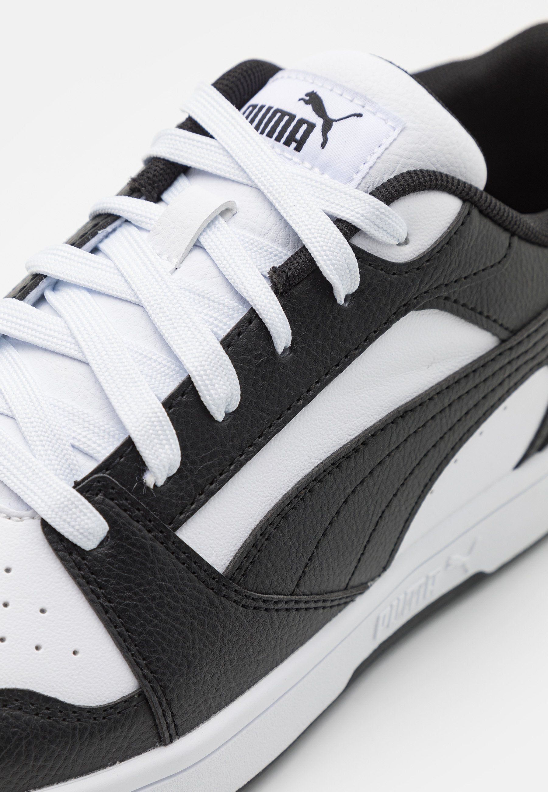 REBOUND V6 LOW UNISEX  - Trainers - white/black