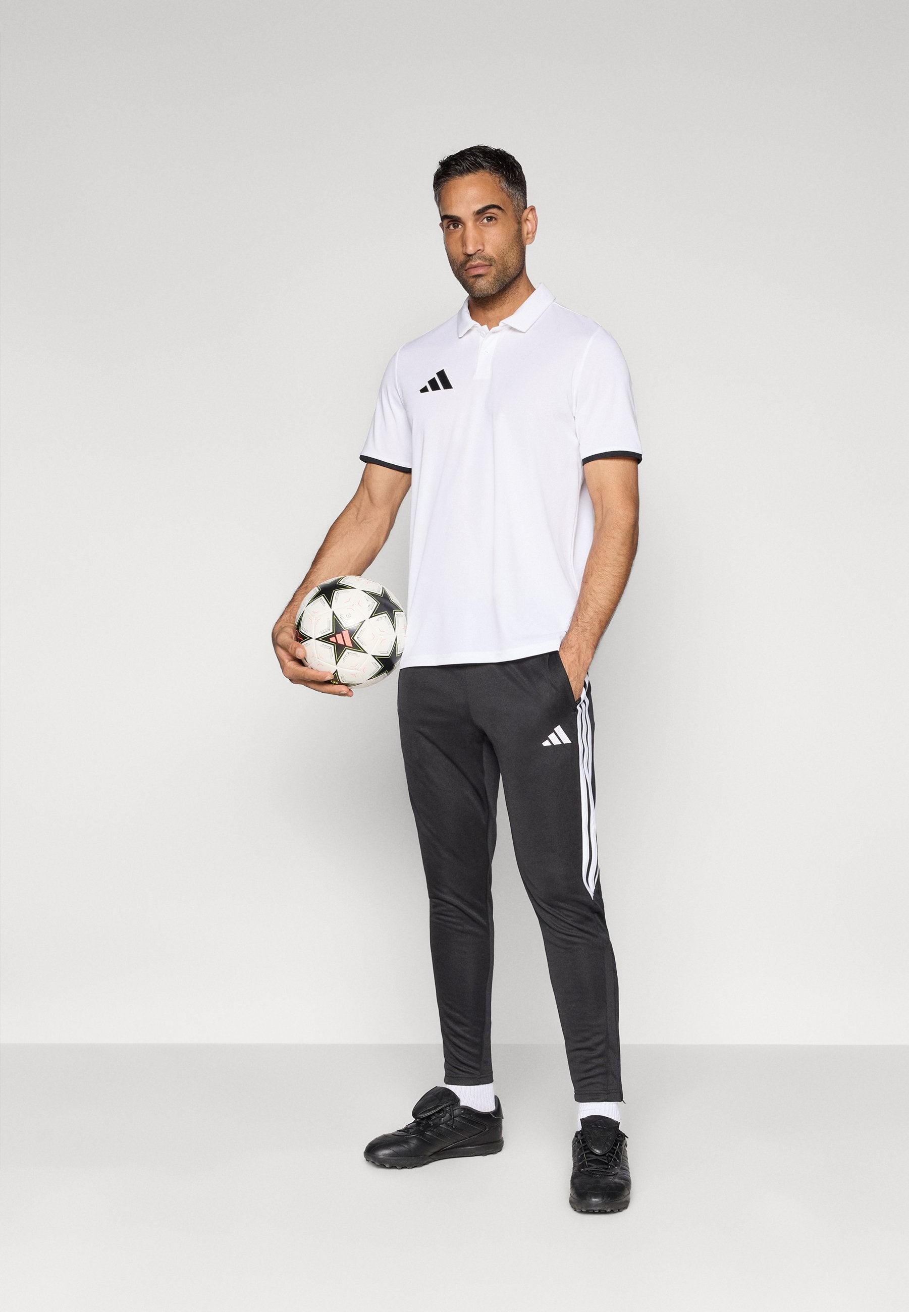 TIRO 26 ESSENTIALS TRAINING PANTS - Tracksuit bottoms - black/white
