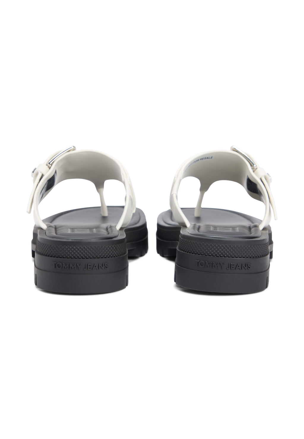 BUCKLE CLEAT TOE POST SANDALS - Sandals - ivory
