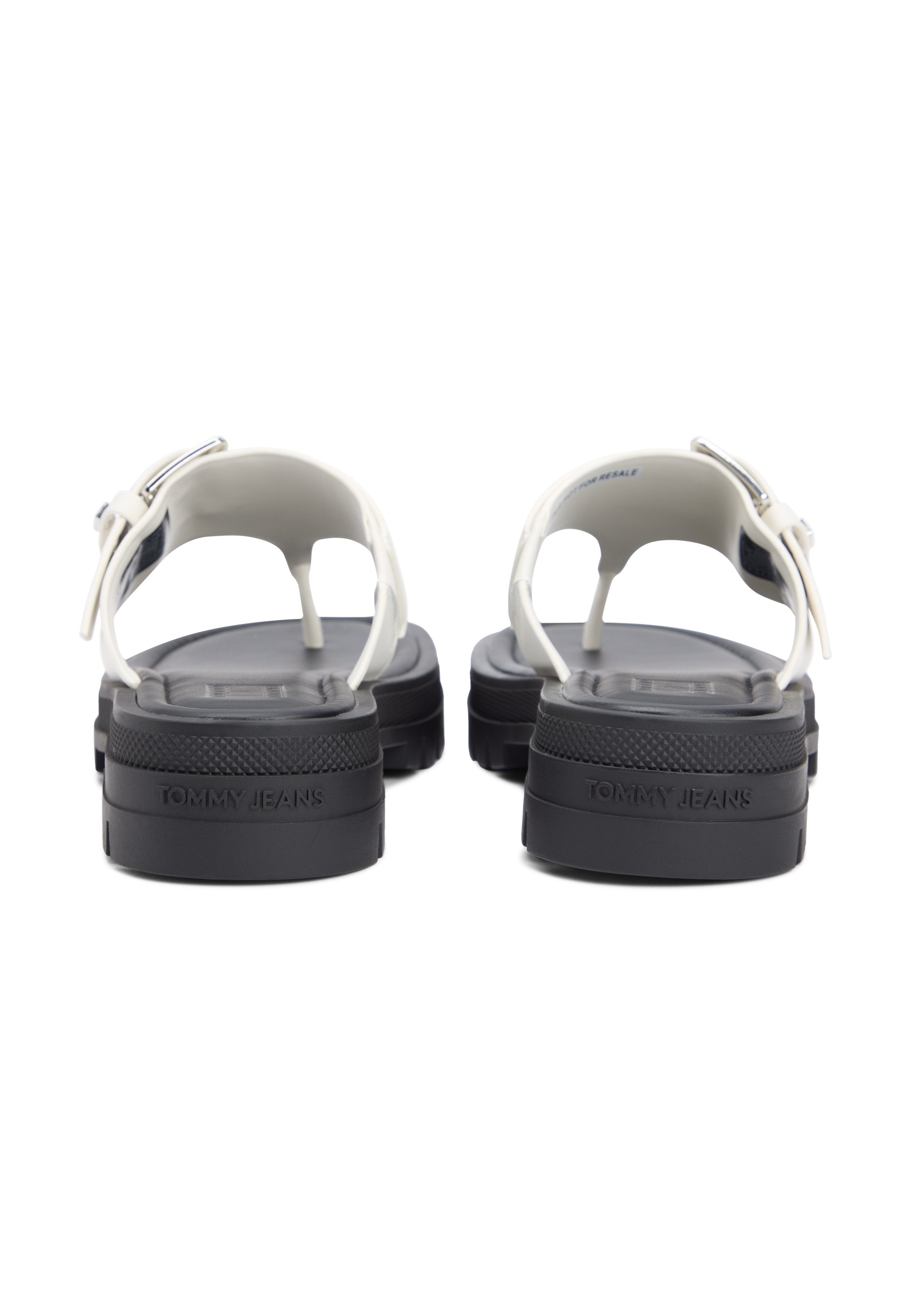 BUCKLE CLEAT TOE POST SANDALS - Sandals - ivory